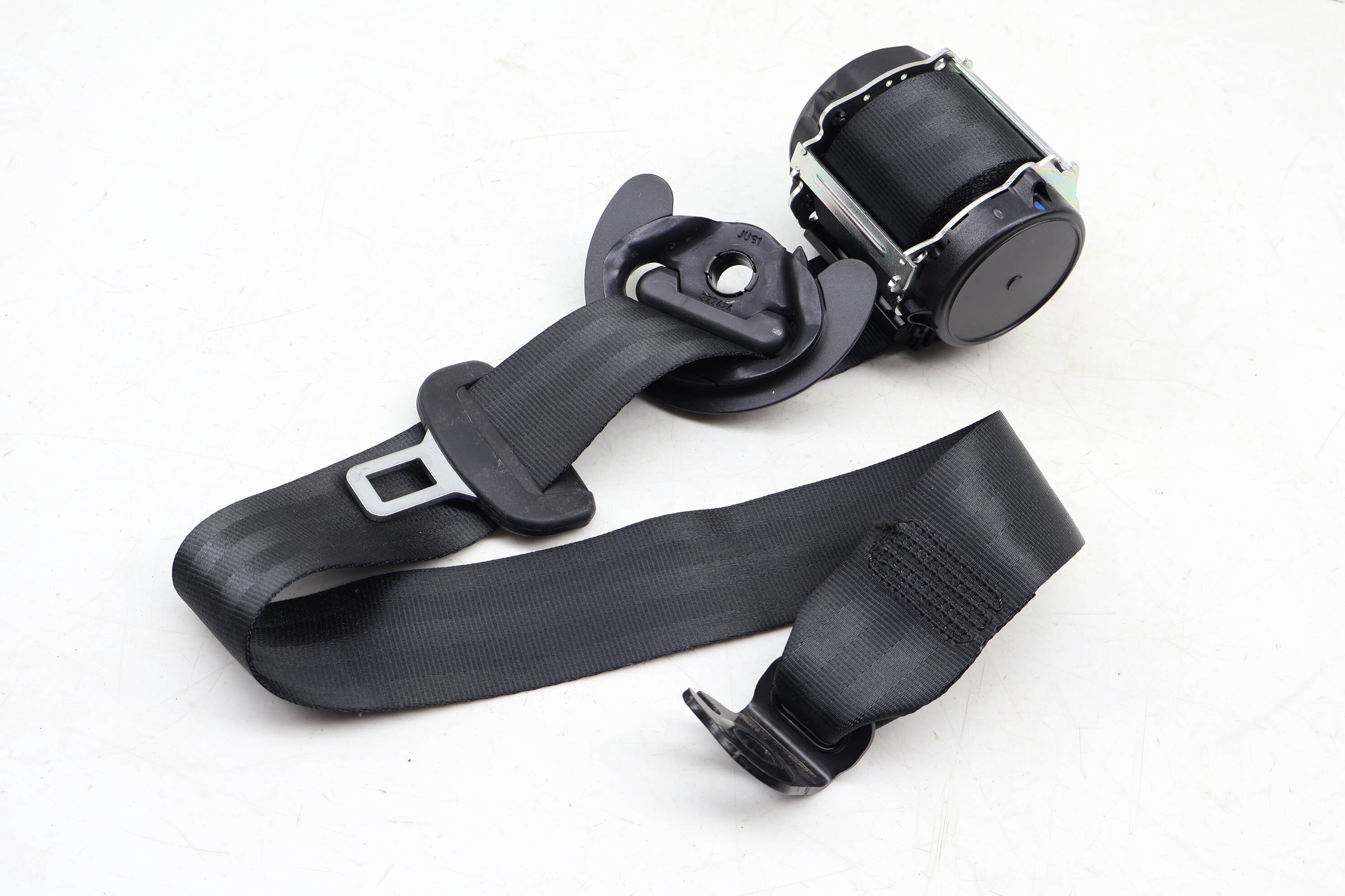 3Rd Row Seat Belt Retractor 3CN857812