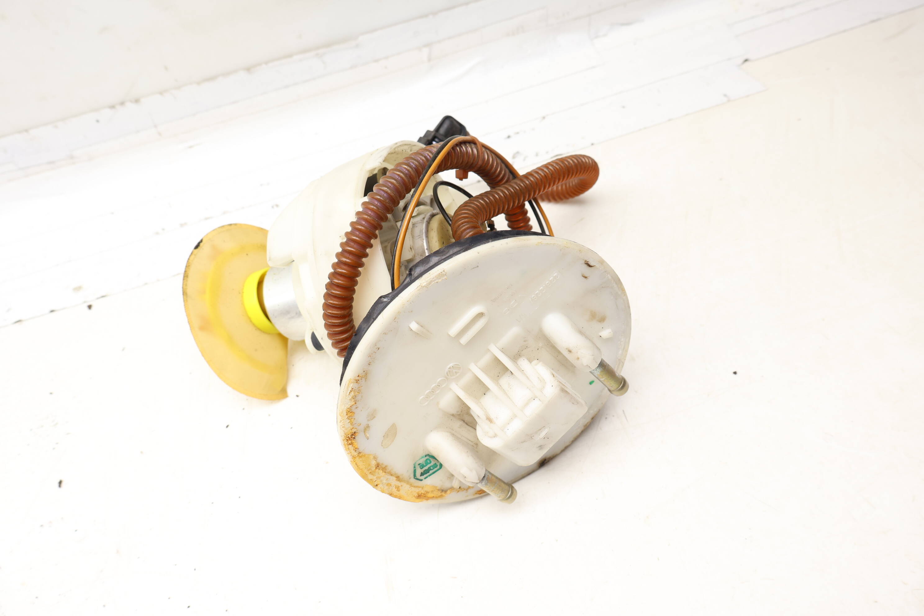 In-Tank Fuel Pump Assembly 8E0906087E