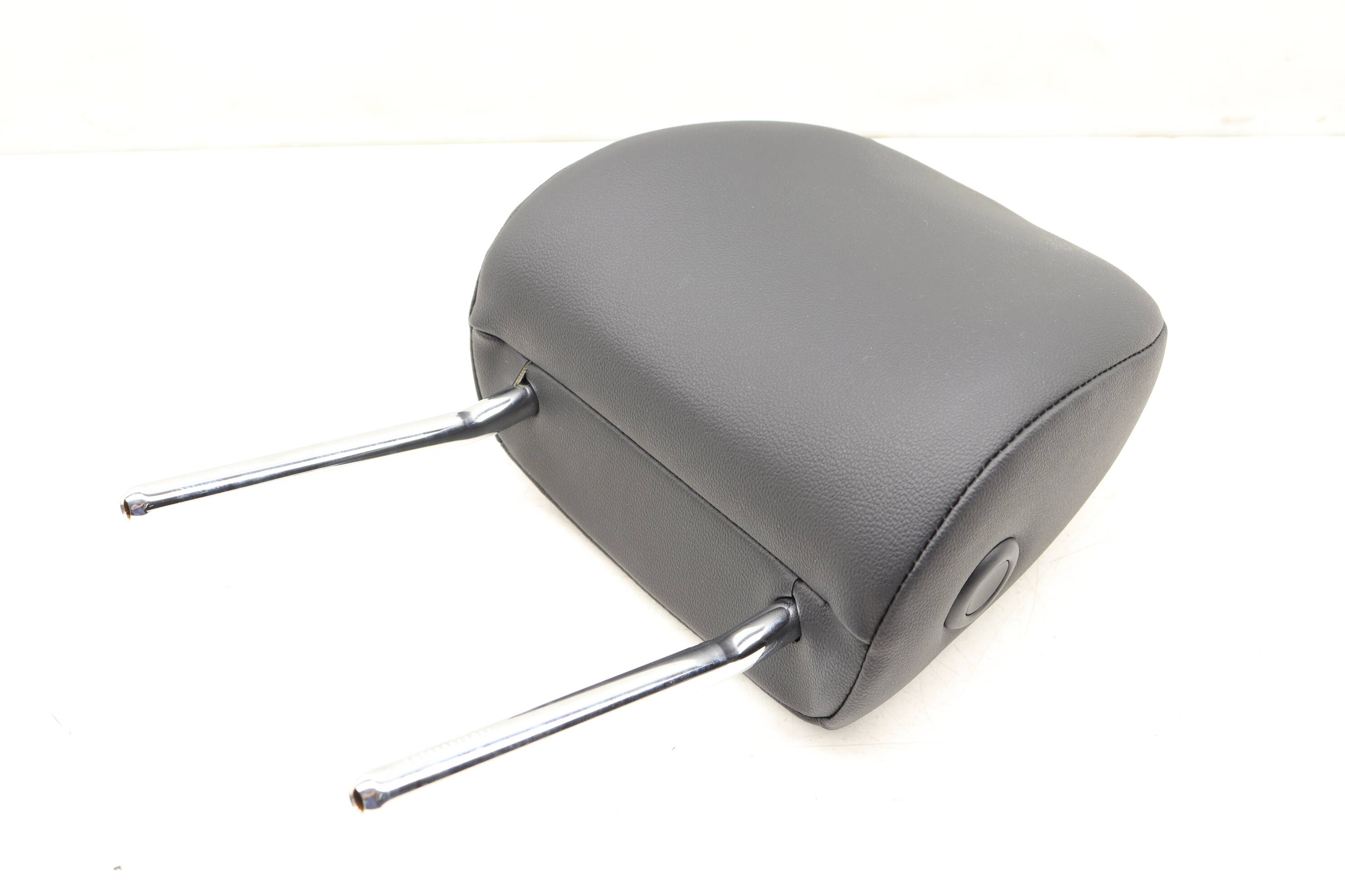 Seat Headrest / Head Rest 5GM881903C