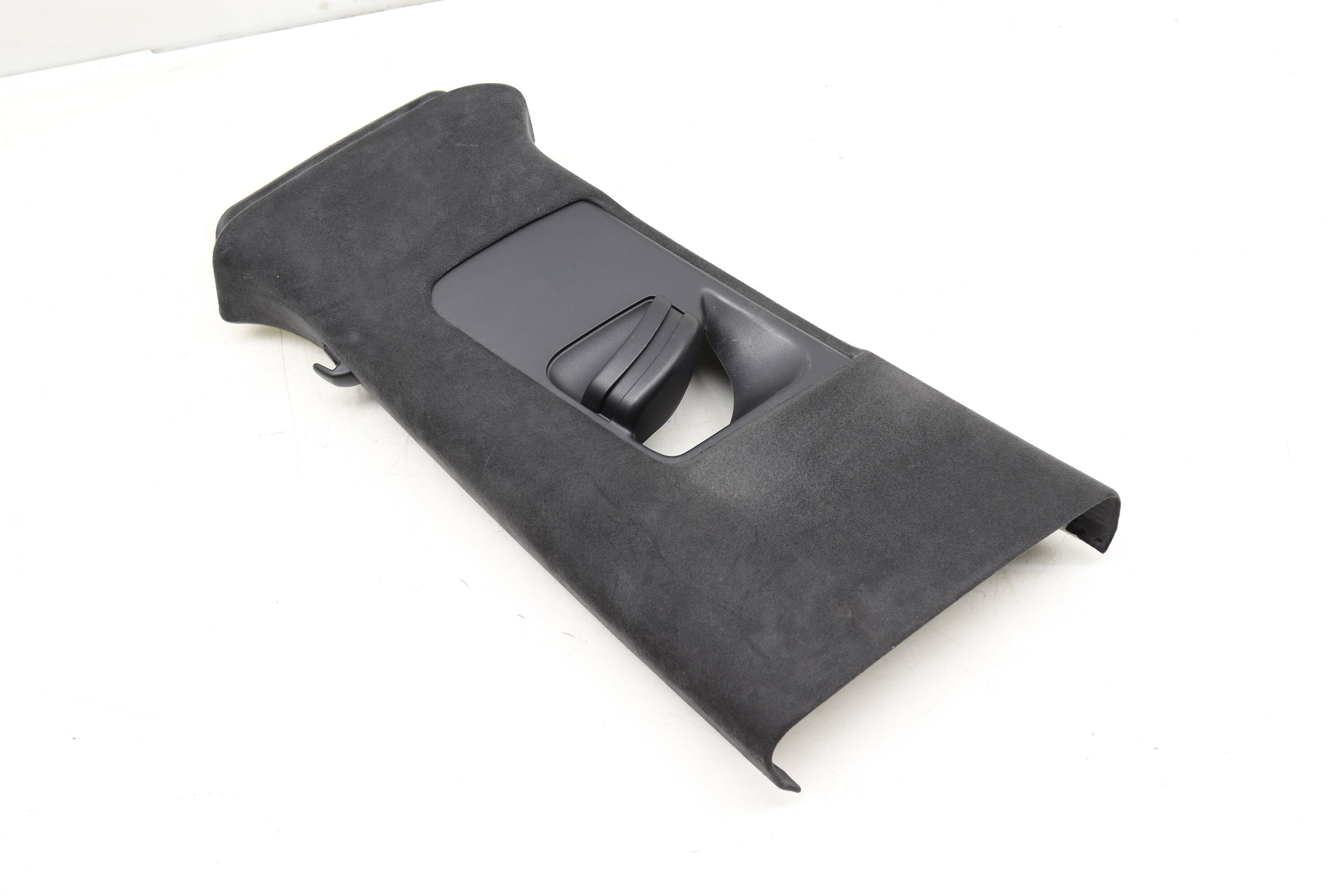 Upper B Pillar Trim / Panel 95B867243