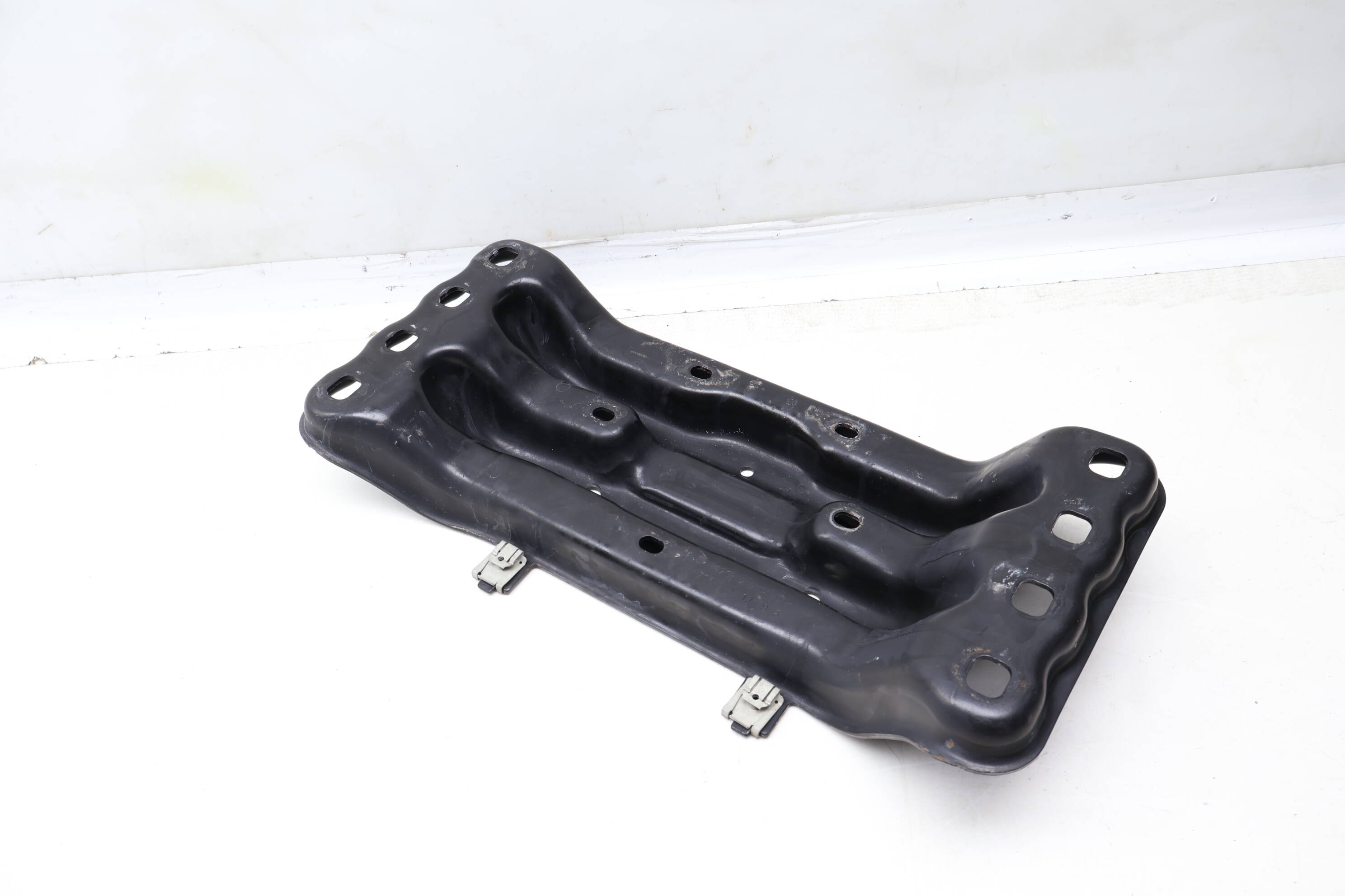 Transmission Crossmember / Mount Bracket 2132420401