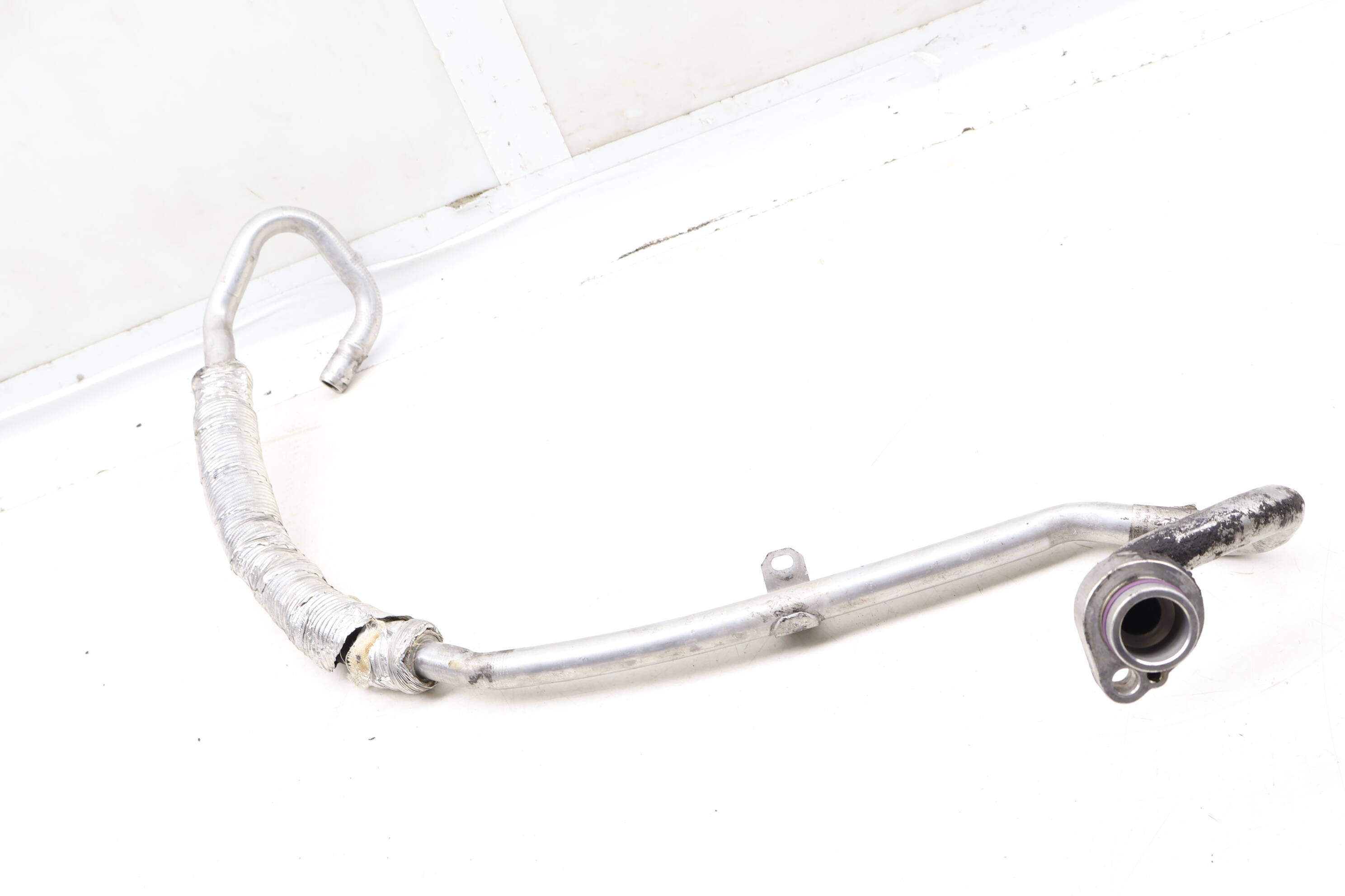 Ac Line / Pipe (Suction) 95B260707A