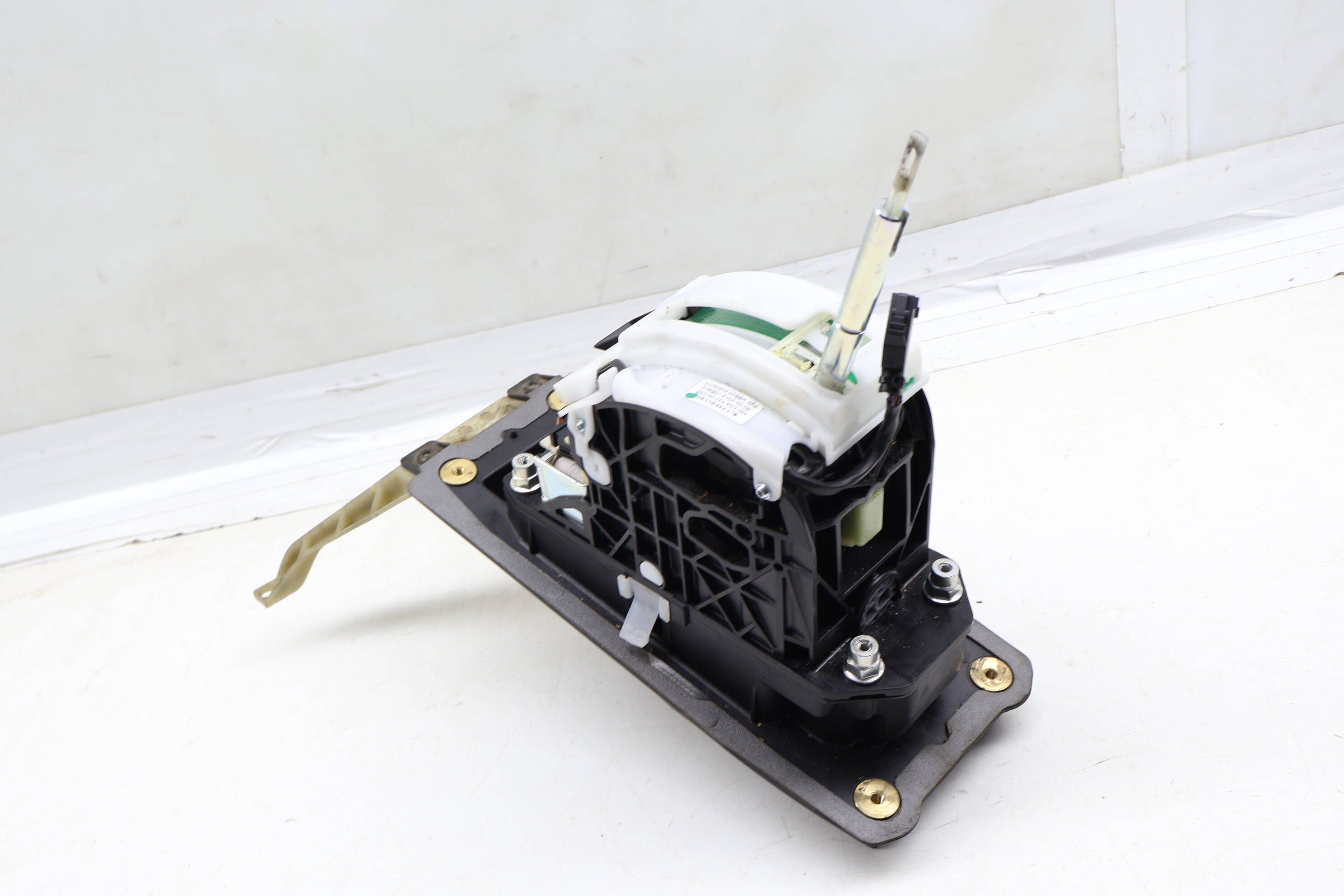 Automatic Shift / Shifter Assembly 4L1713041AF