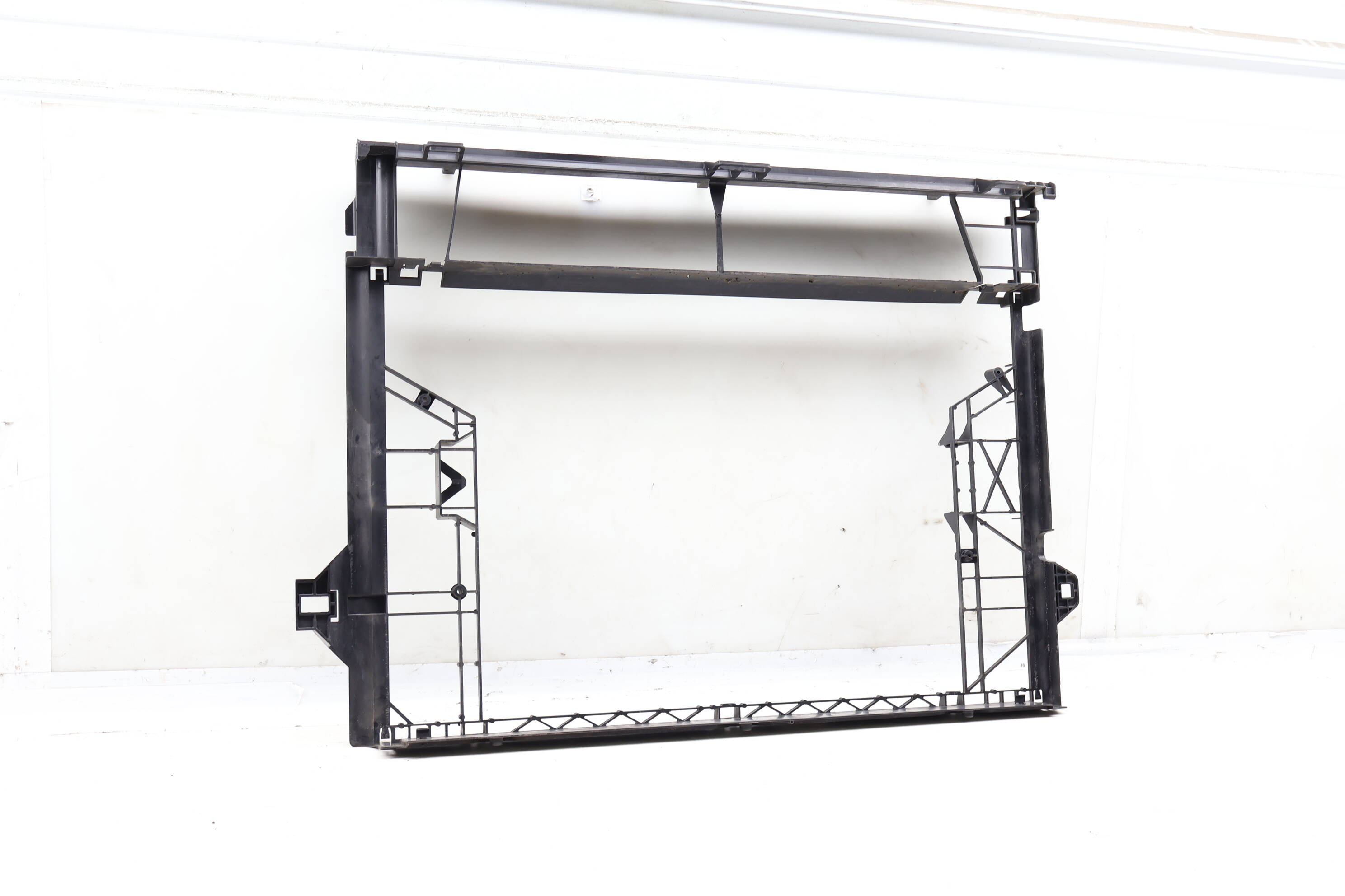 Radiator Shroud / Frame 7P5121201K