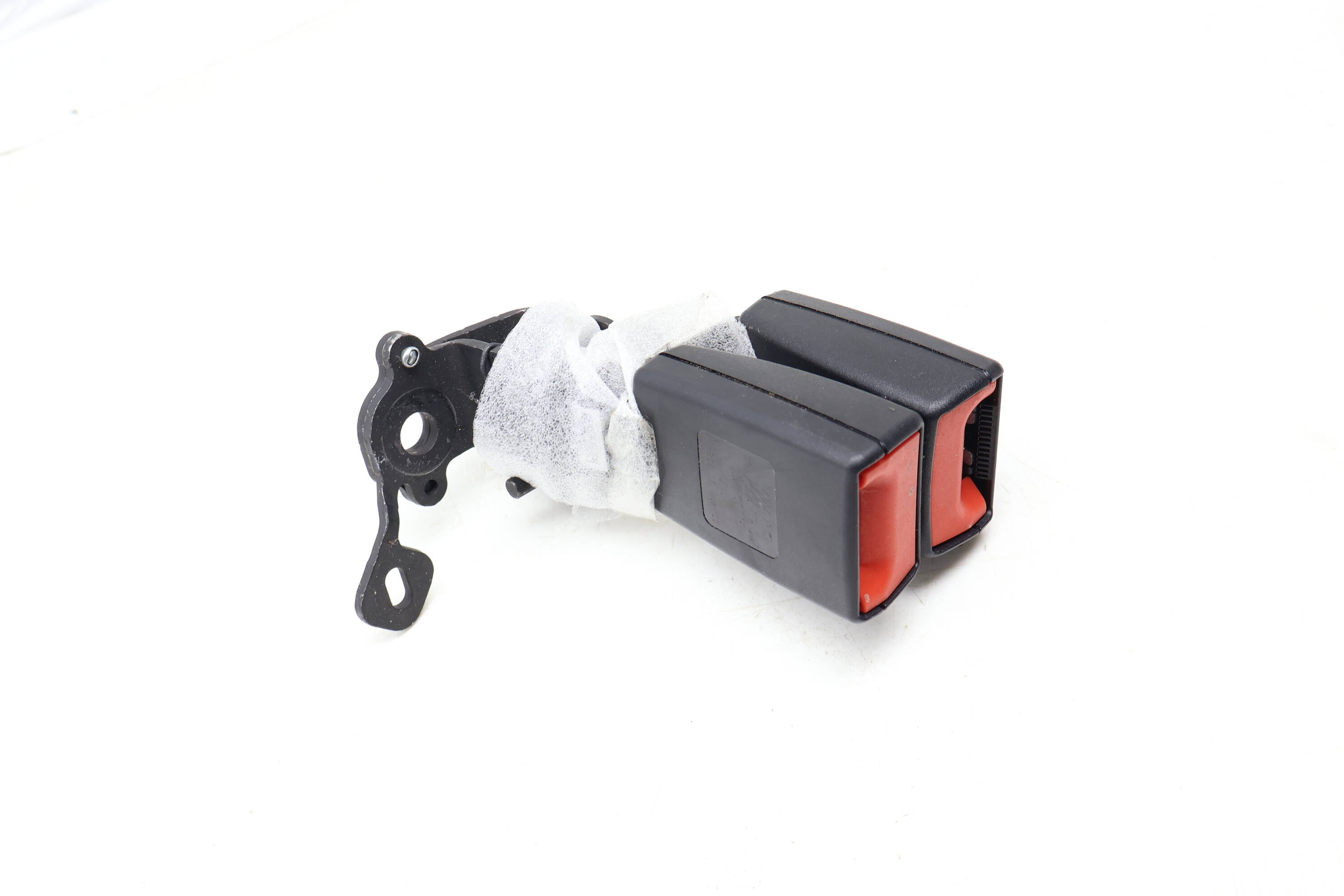 Seat Belt Buckle / Receiver (Double) 5GM857739