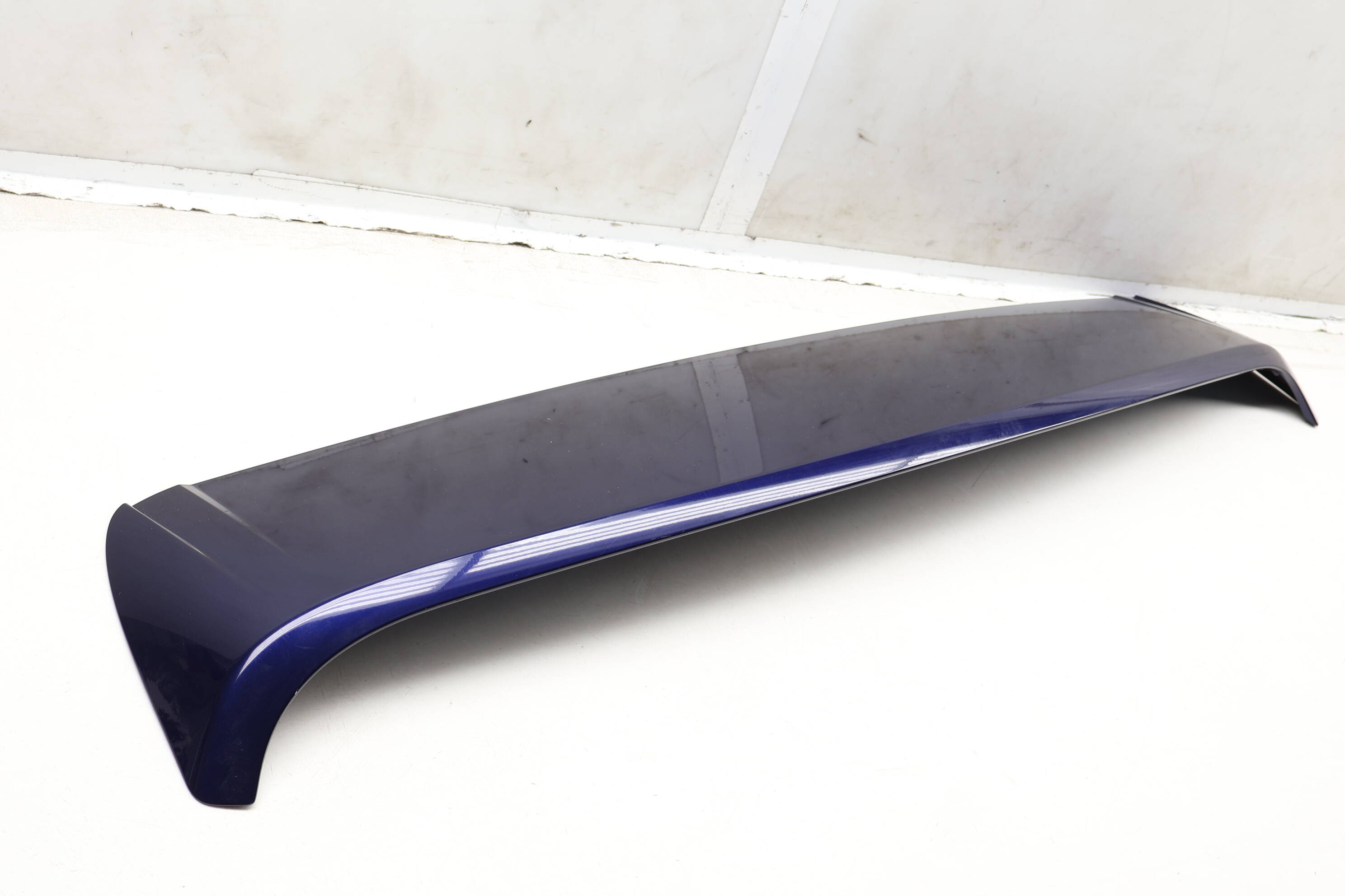 Trunk Hatch Lid Spoiler 7L5827939C 95551293900