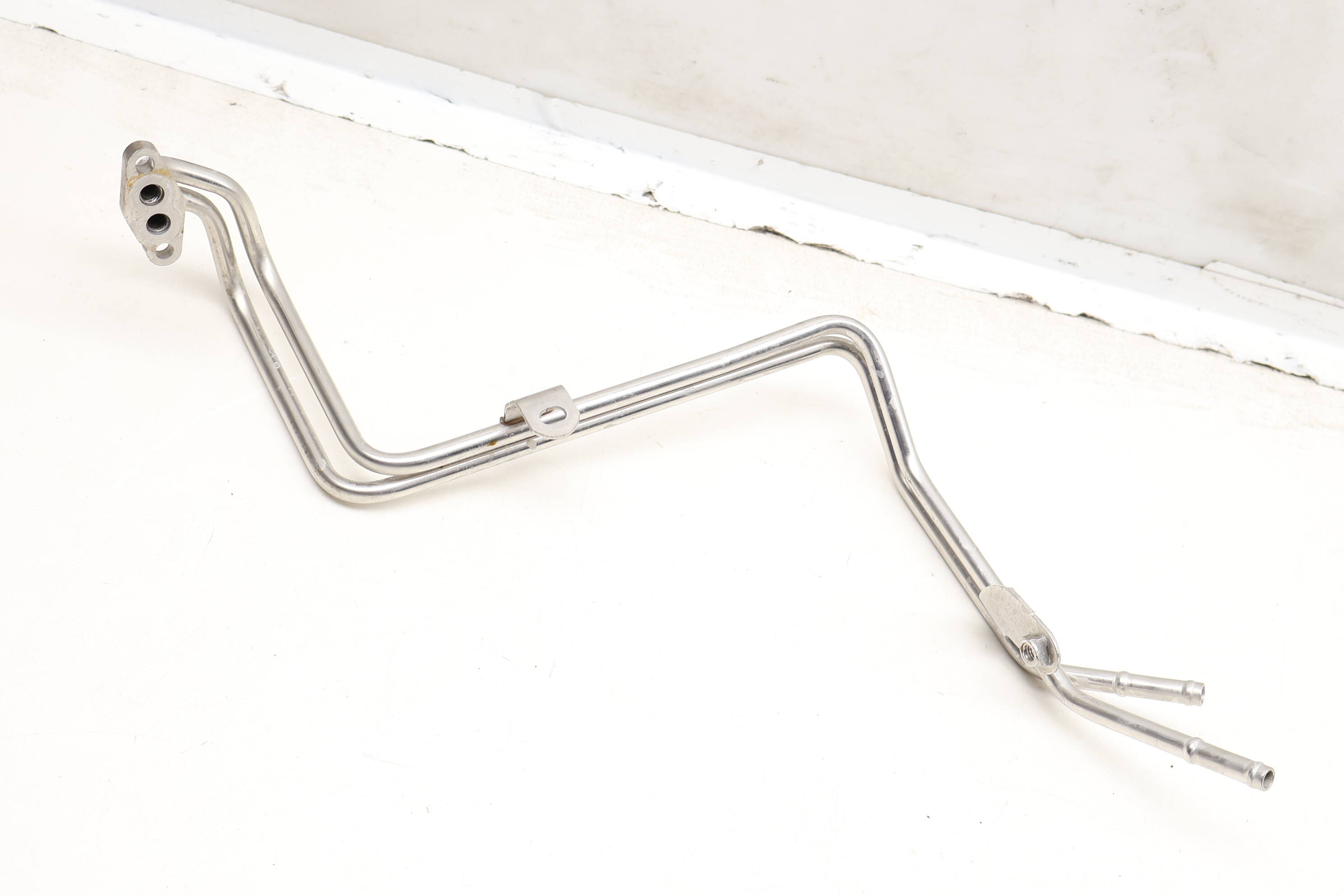 Coolant Line / Pipe / Tube 04E122157BR