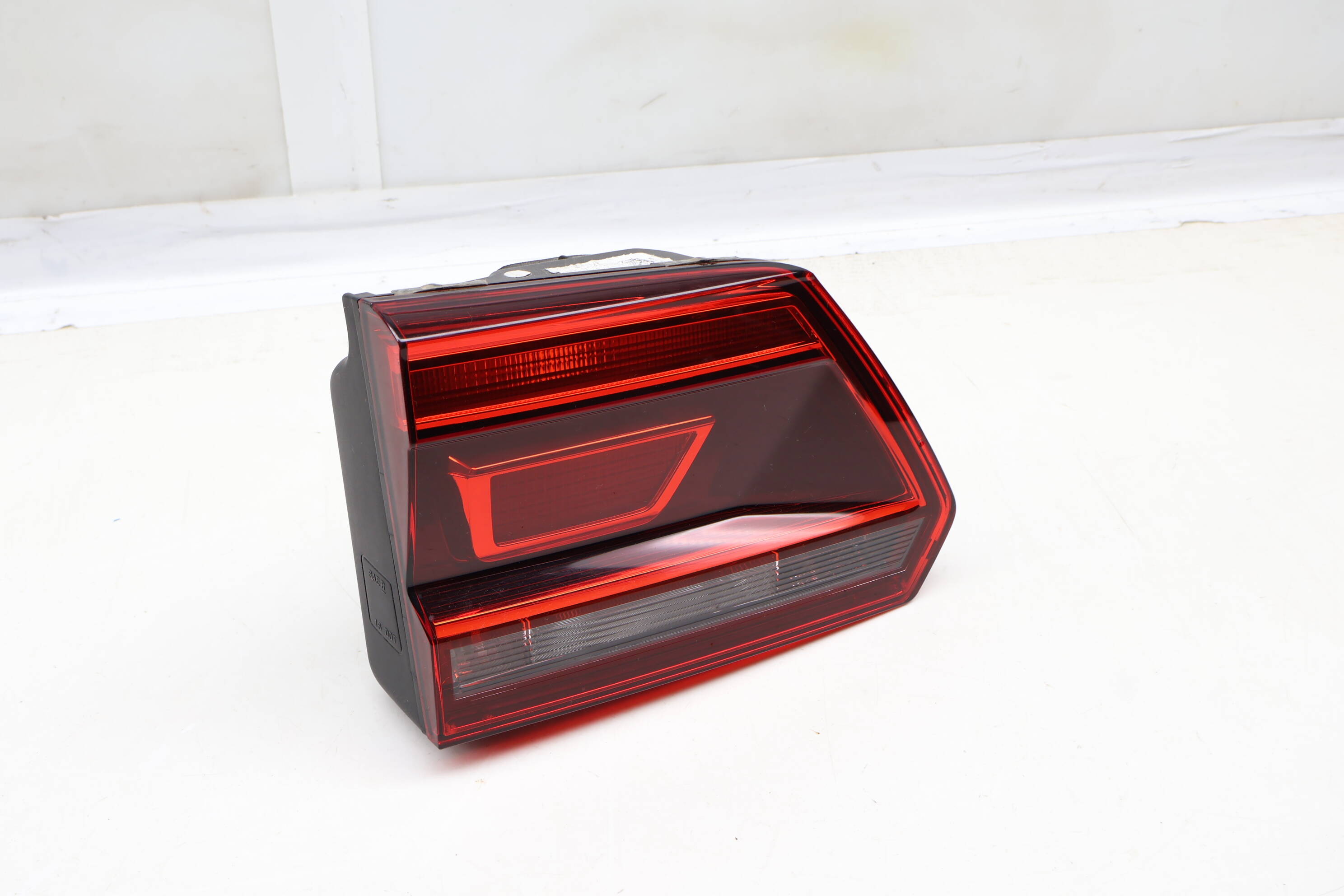 Inner Tail Light / Lamp 3CN945093A
