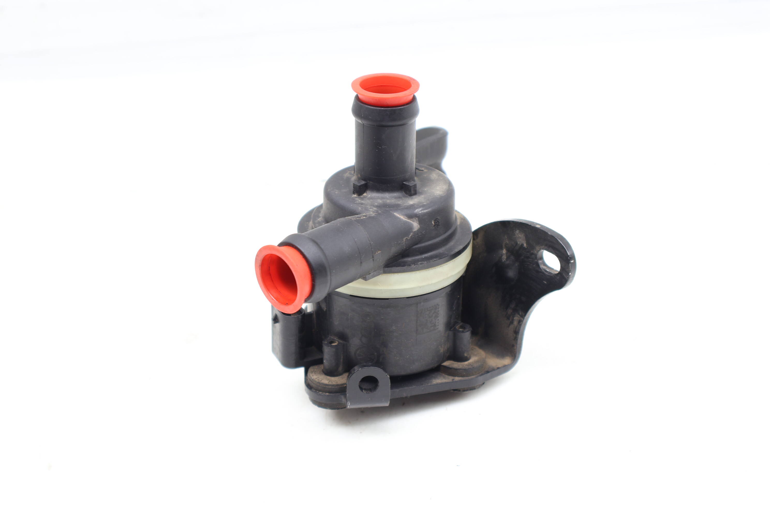 Auxiliary Coolant / Water Pump W/ Bracket 06D121601B