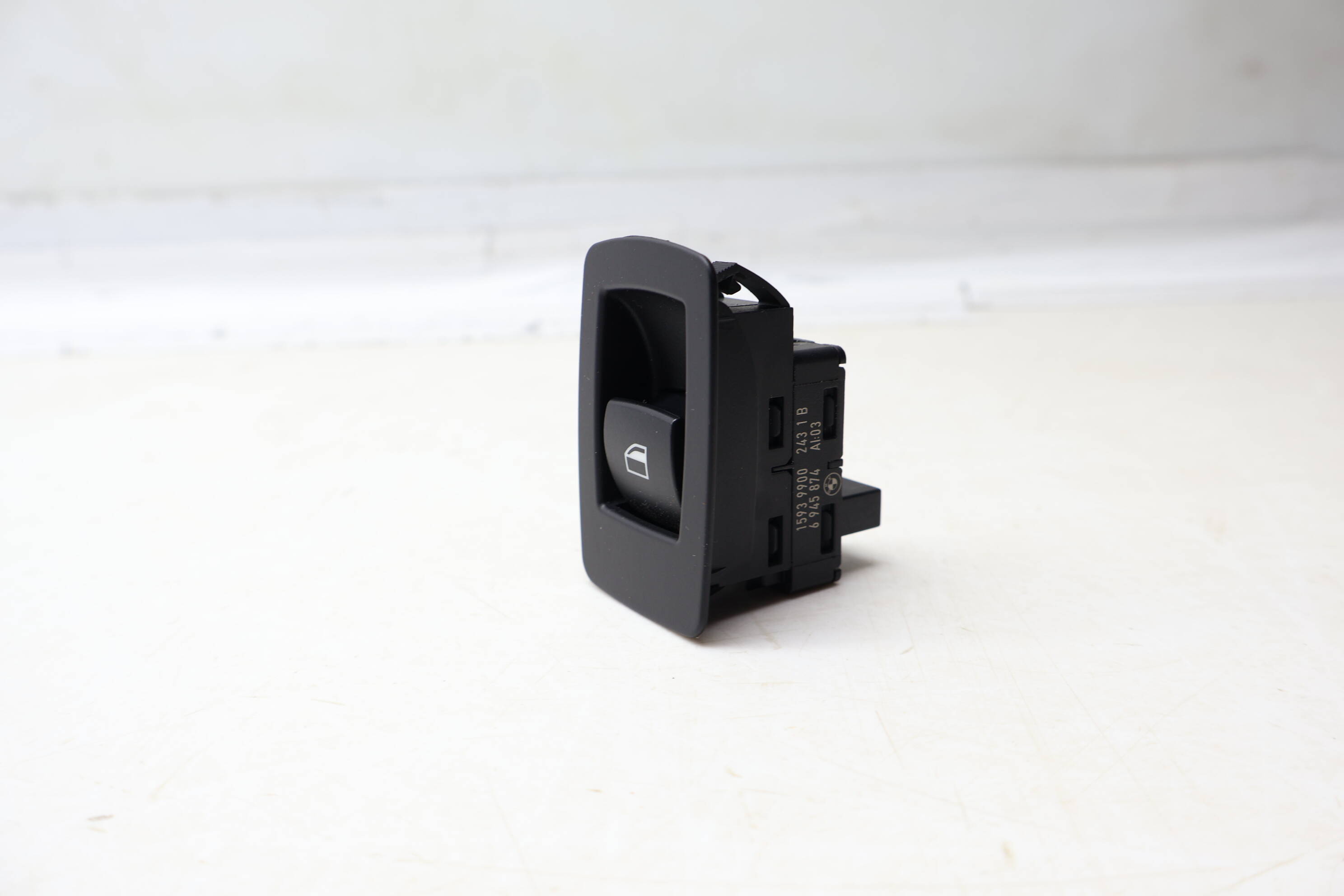 Window Switch W/ Trim 61316945874