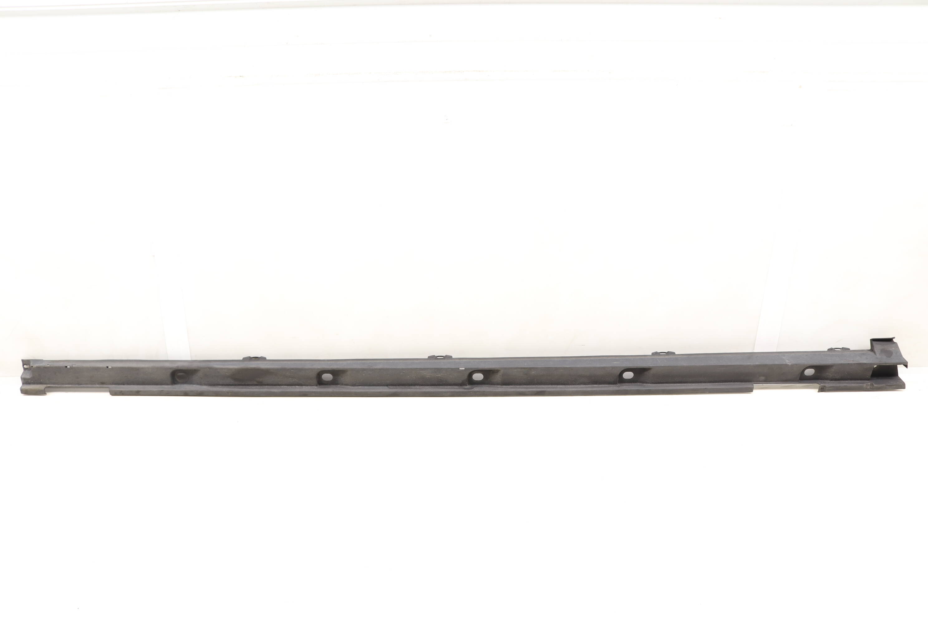 Side Skirt / Rocker Panel 83A853889