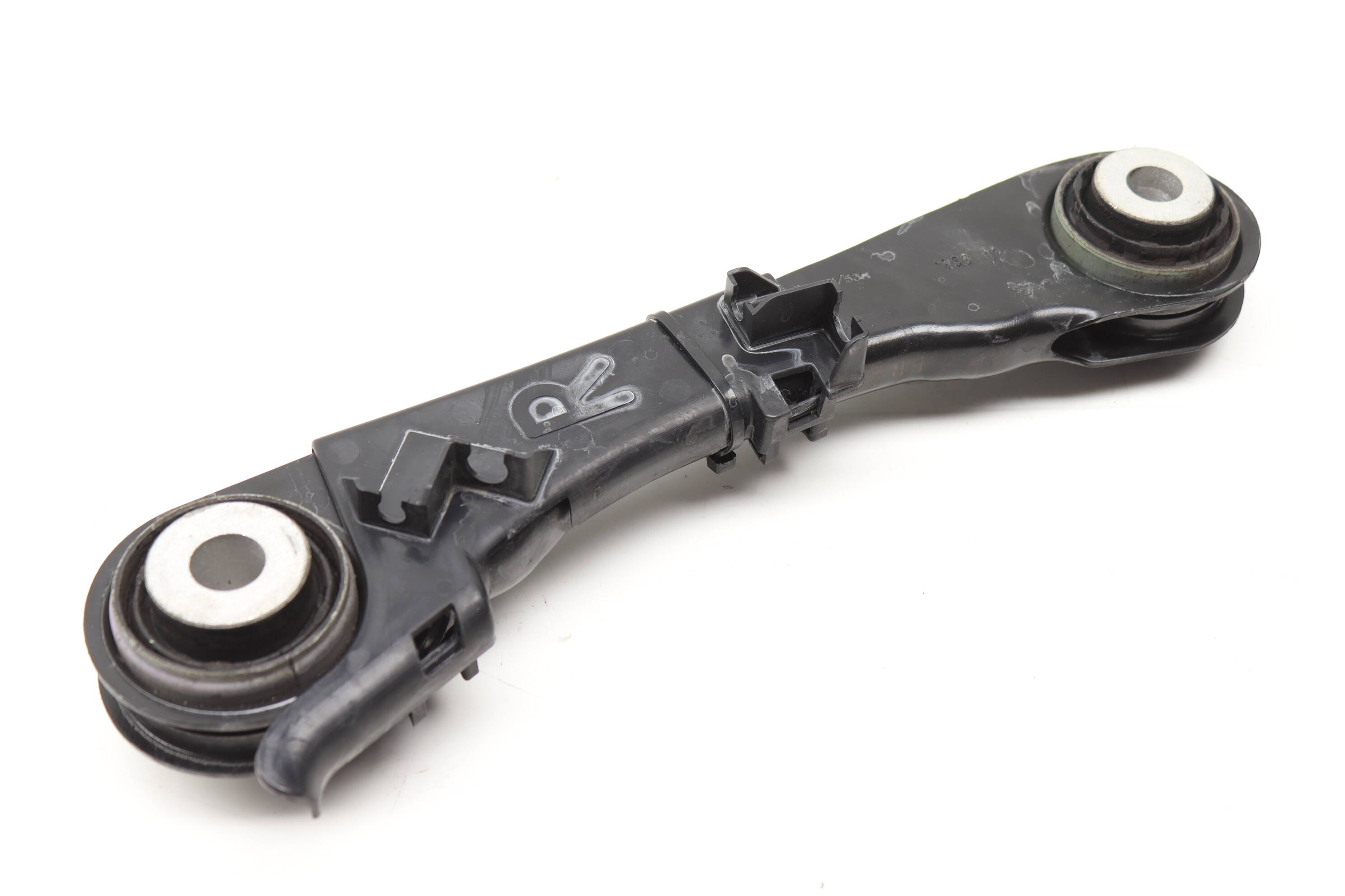 Control Arm (Forward) 33326867538