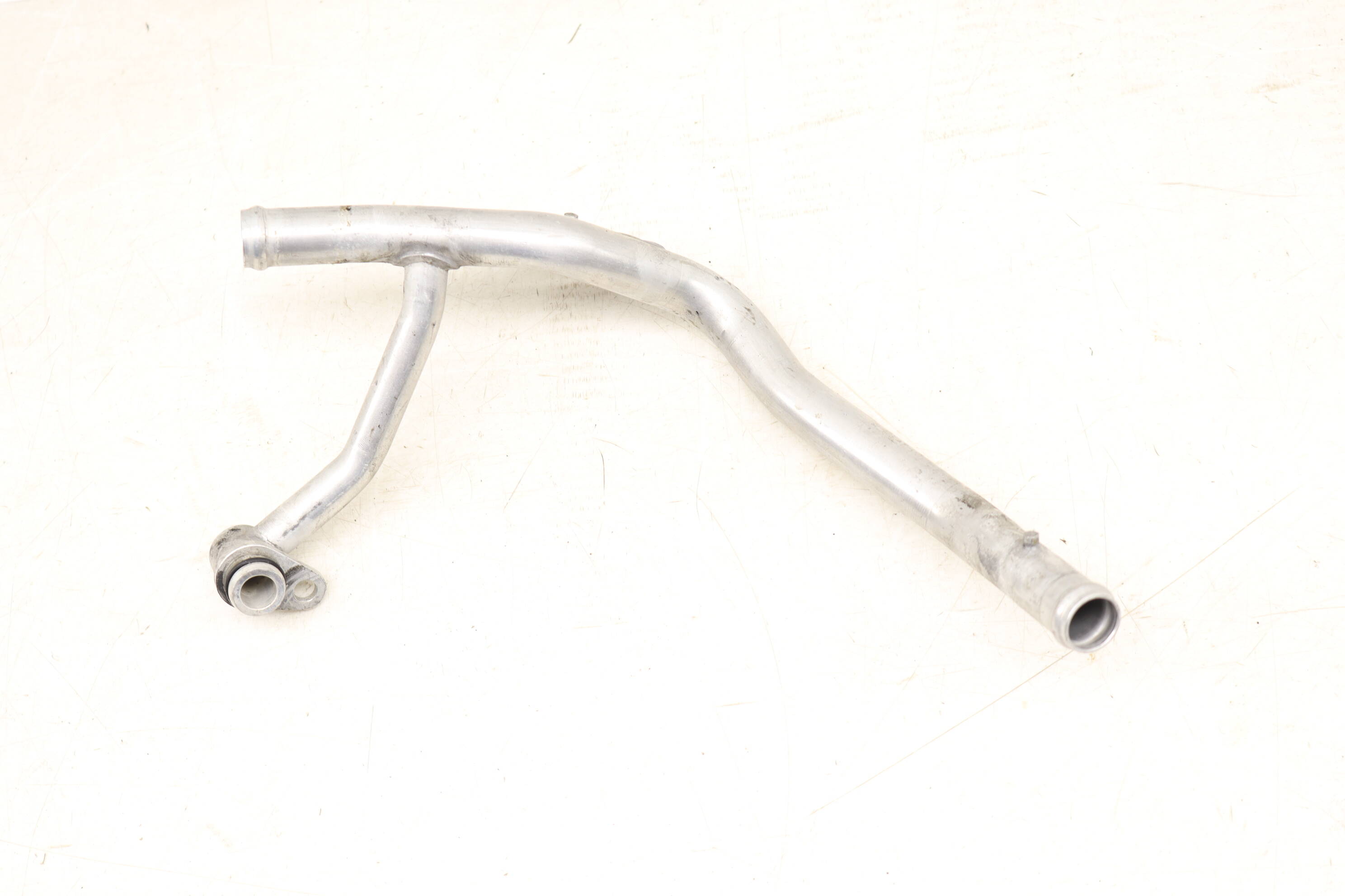 Coolant Pipe / Tube / Line 079121085N