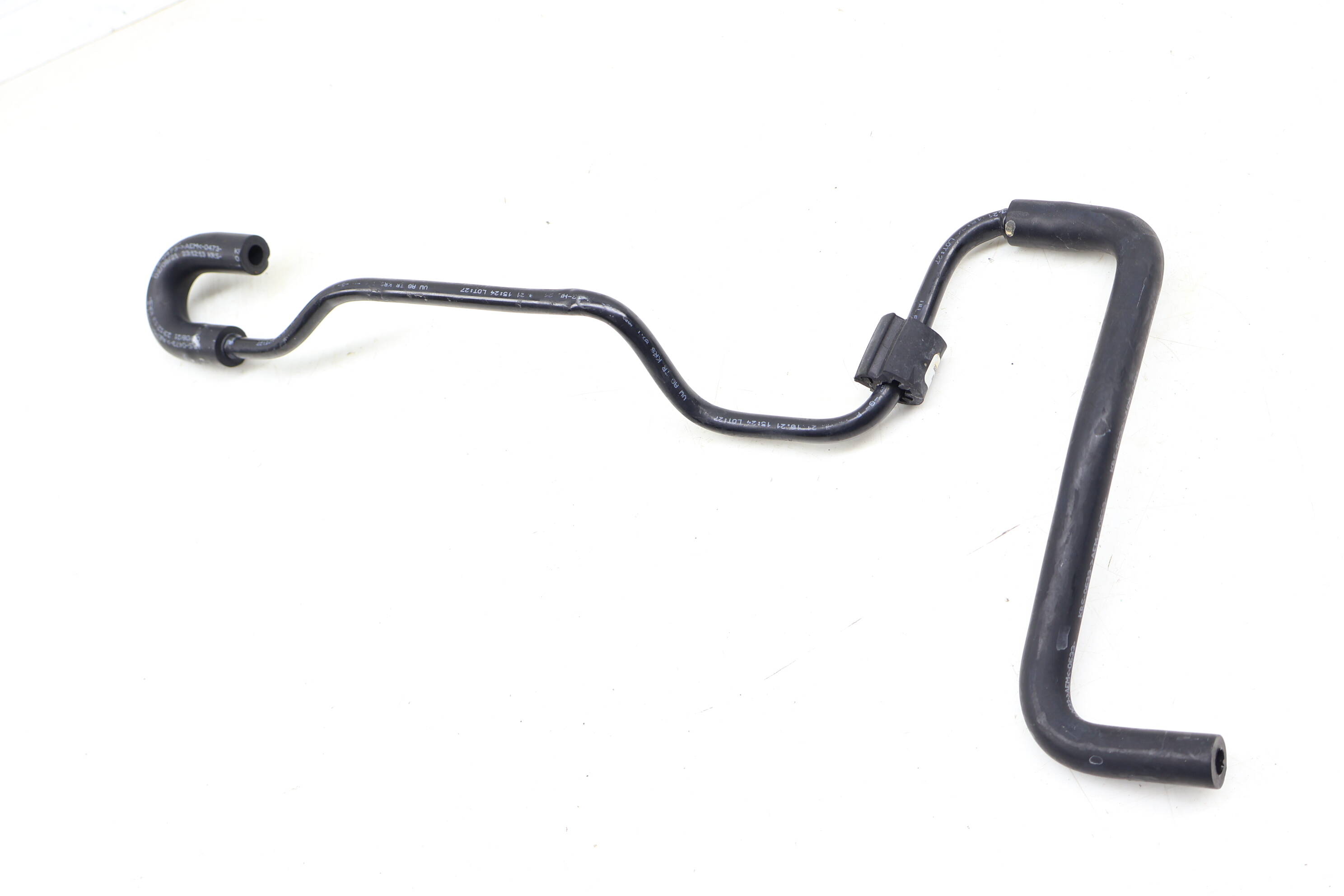 Engine Breather Hose / Line 05E103560A