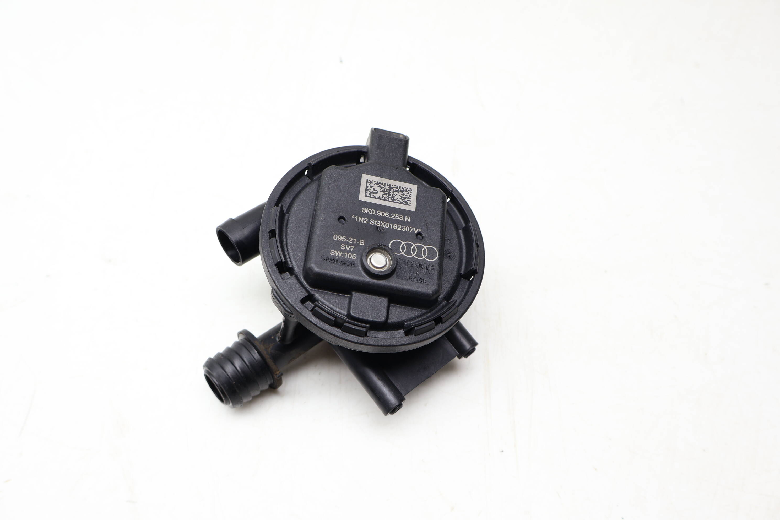 Leak Detection Pump / Pressure Switch 8K0906253N