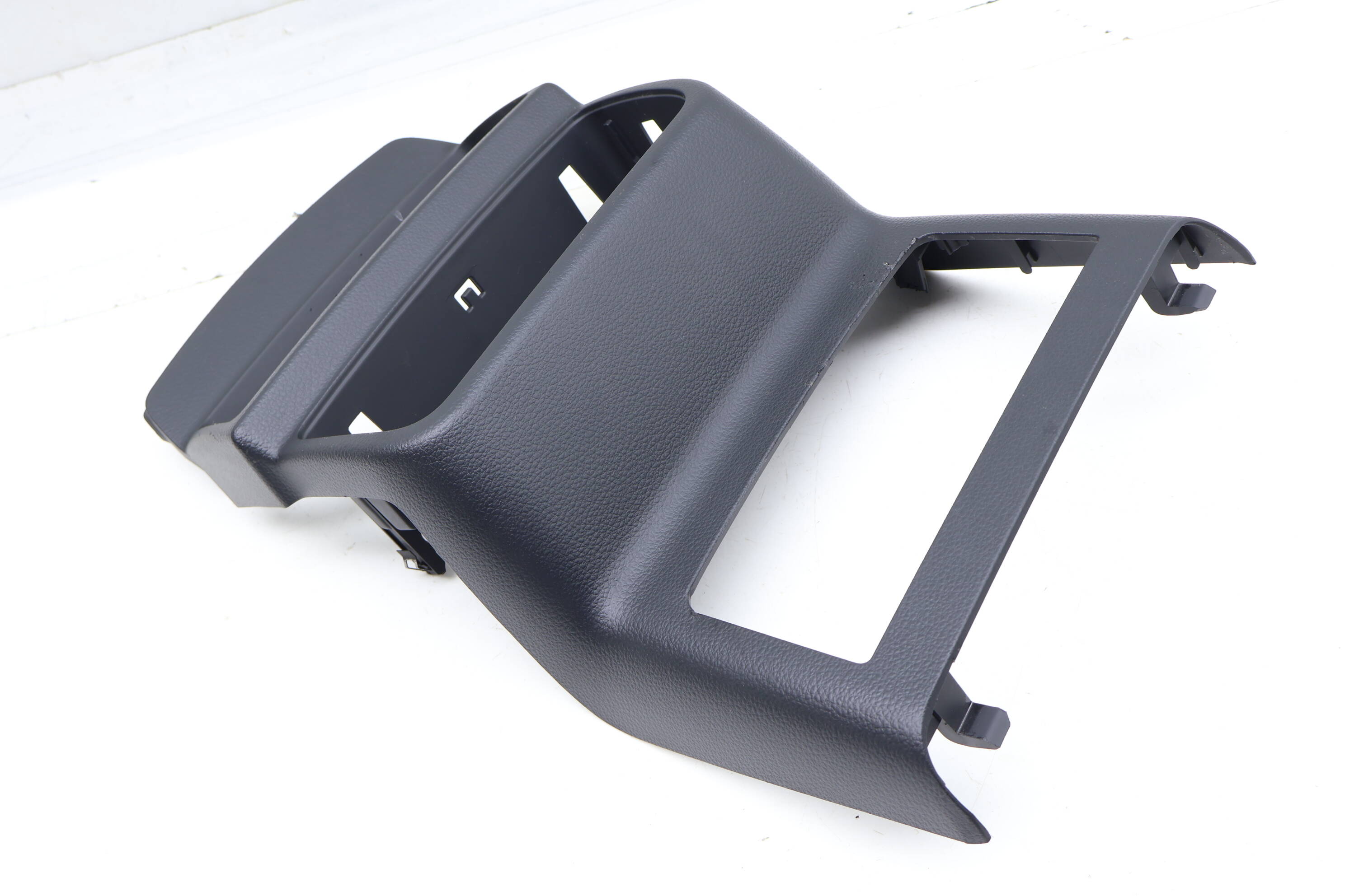 Center Console Air Vent Trim Panel 4M0864147A