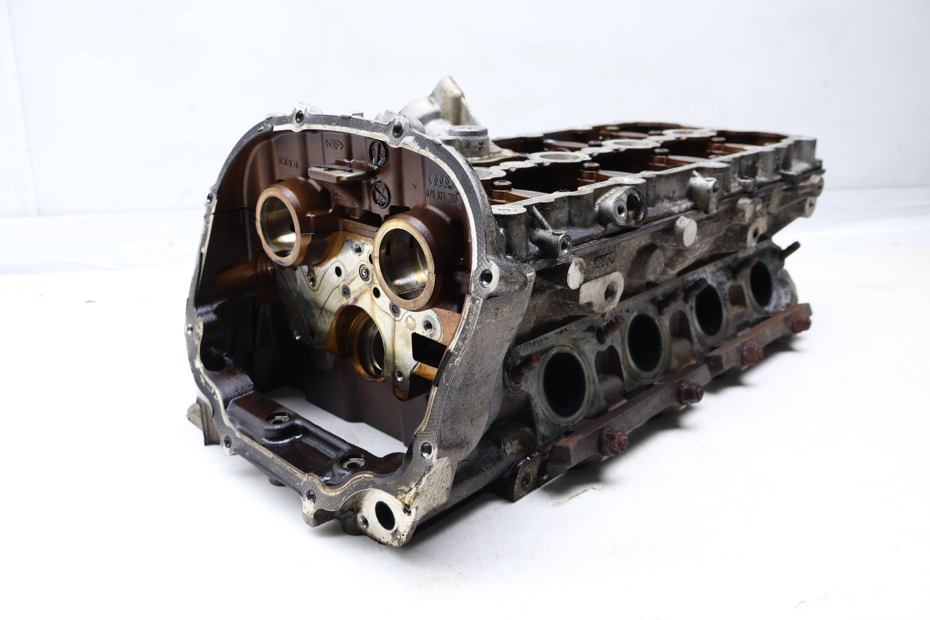 Engine Cylinder Head 079103064CE