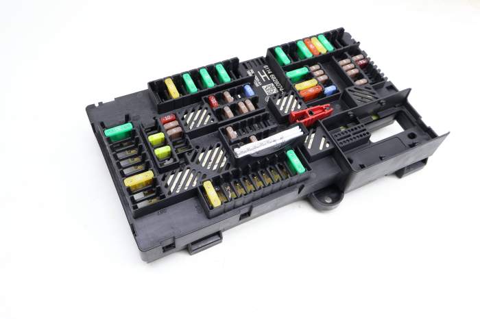Power Distribution / Fuse Box 61146828074 main product photo