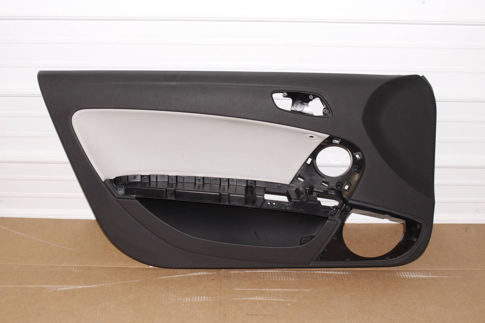 Door Panel / Card 8J1867103F