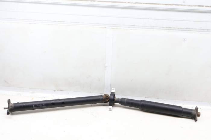 Driveshaft / Propeller Shaft 26108605231 main product photo