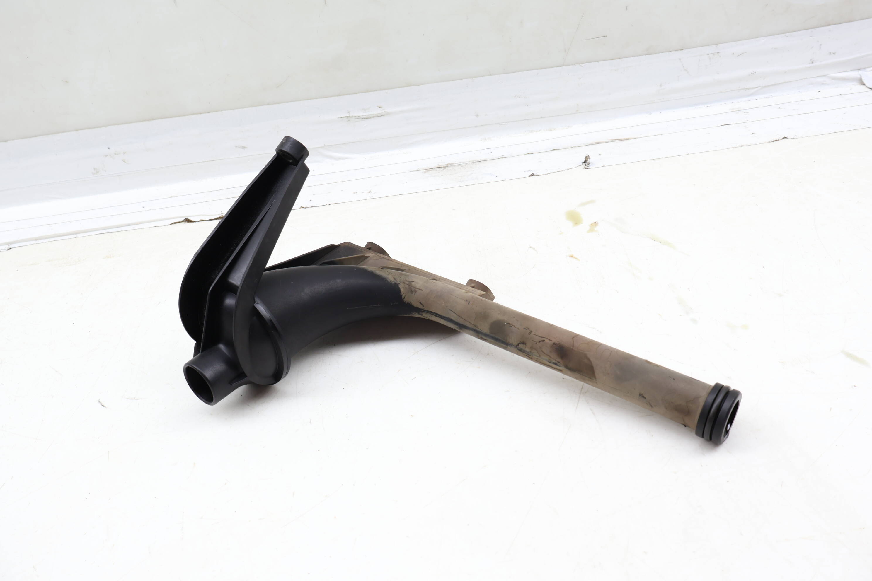 Engine Oil Pump Suction Pipe 11417520864