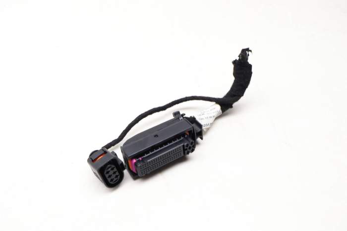 Theft Locking / Kessy Module Wiring Connector / Pigtail main product photo
