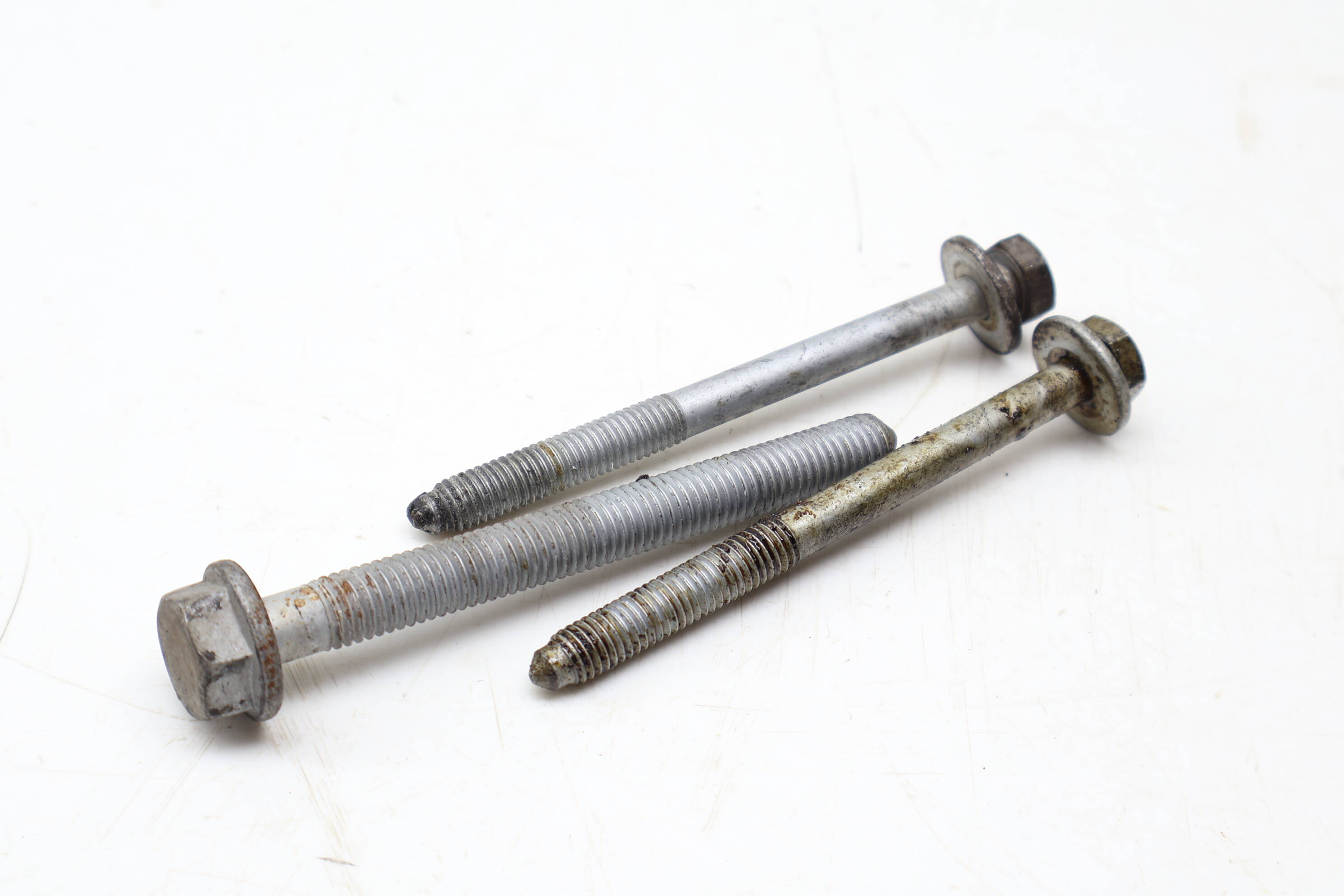 Ac Compressor Screw / Bolt Set (3)