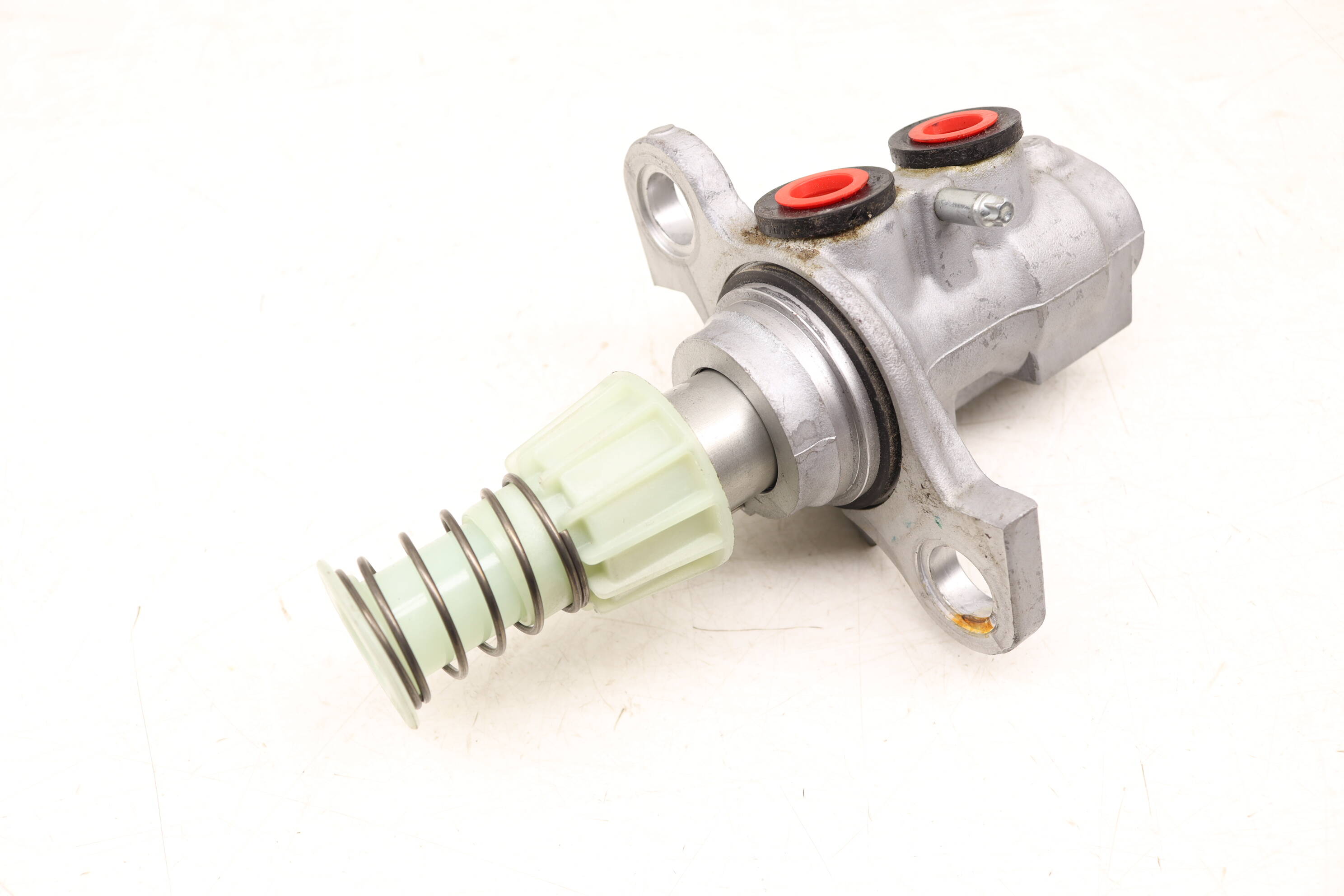 Brake Master Cylinder 4M0611021A