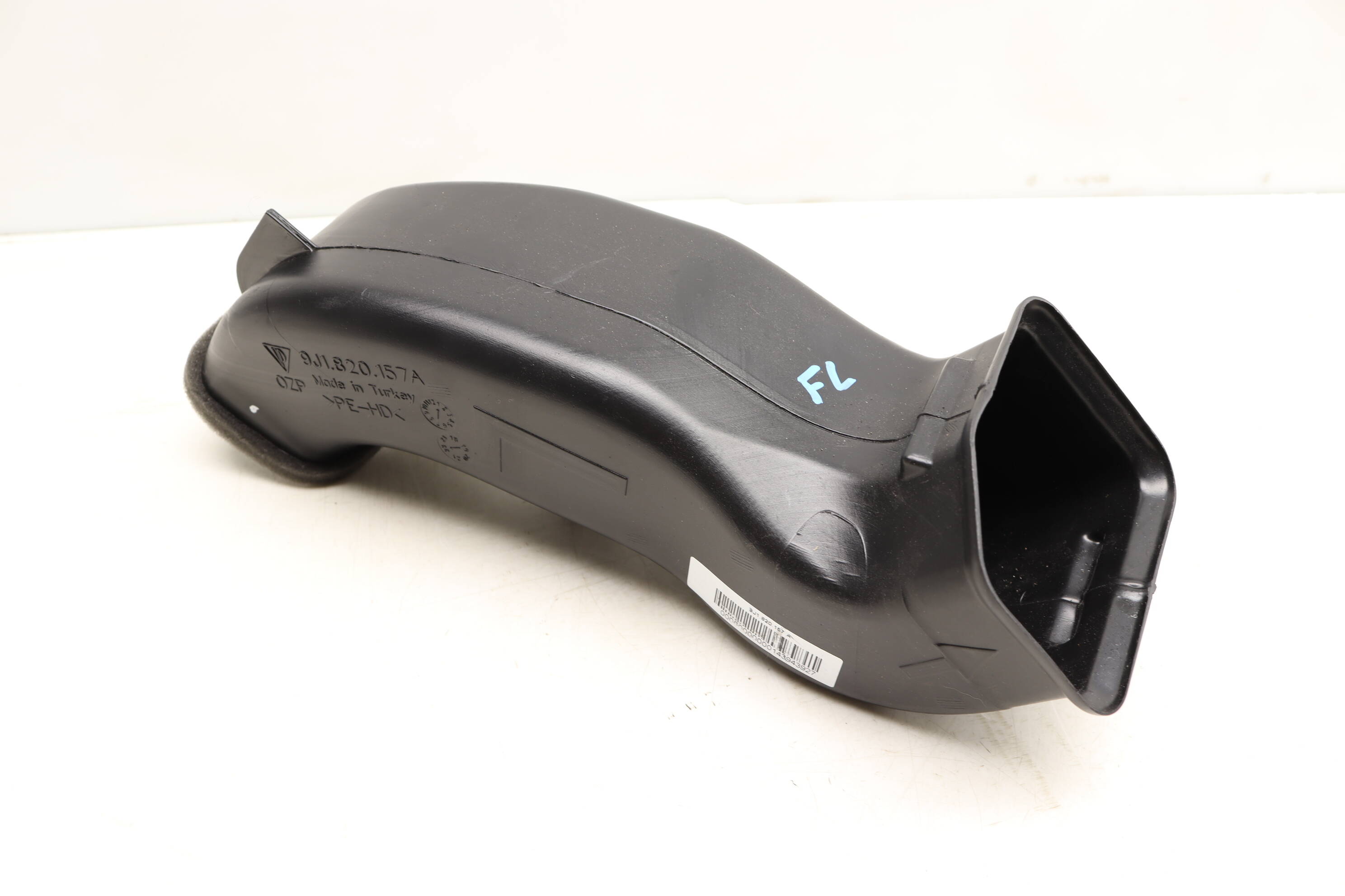 Climate / Heater Air Duct 9J1820157A