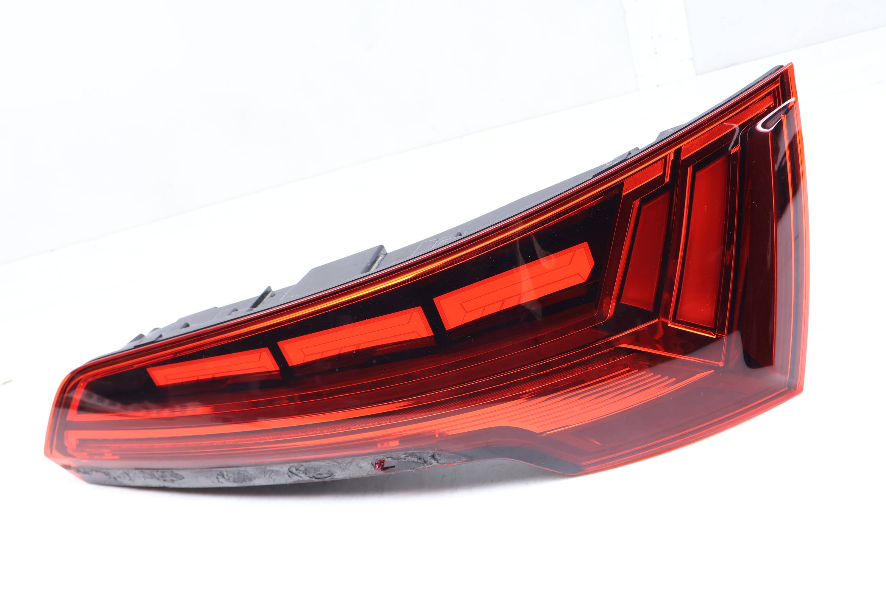 Oled&#x20;Tail&#x20;Light&#x20;&#x2F;&#x20;Lamp&#x20;80A945308C