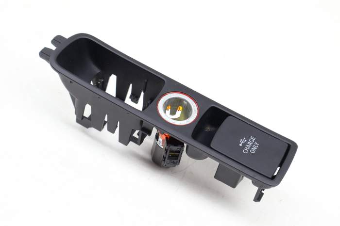 Center Console Switch Bezel / Charging Port 8U1863349D main product photo