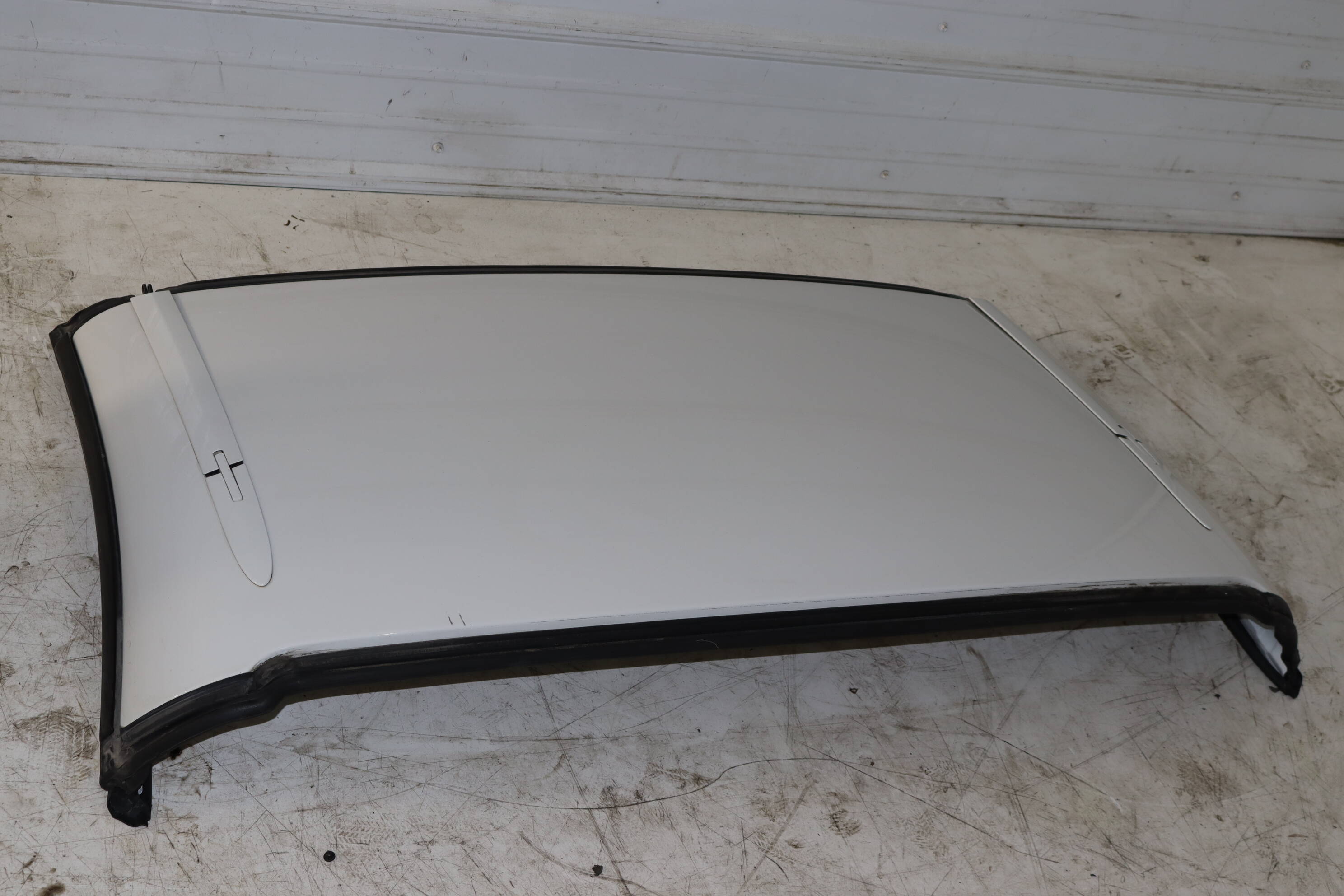 Convertible&#x20;Roof&#x20;Hardtop&#x20;&#x28;Center&#x29;&#x20;41007400555