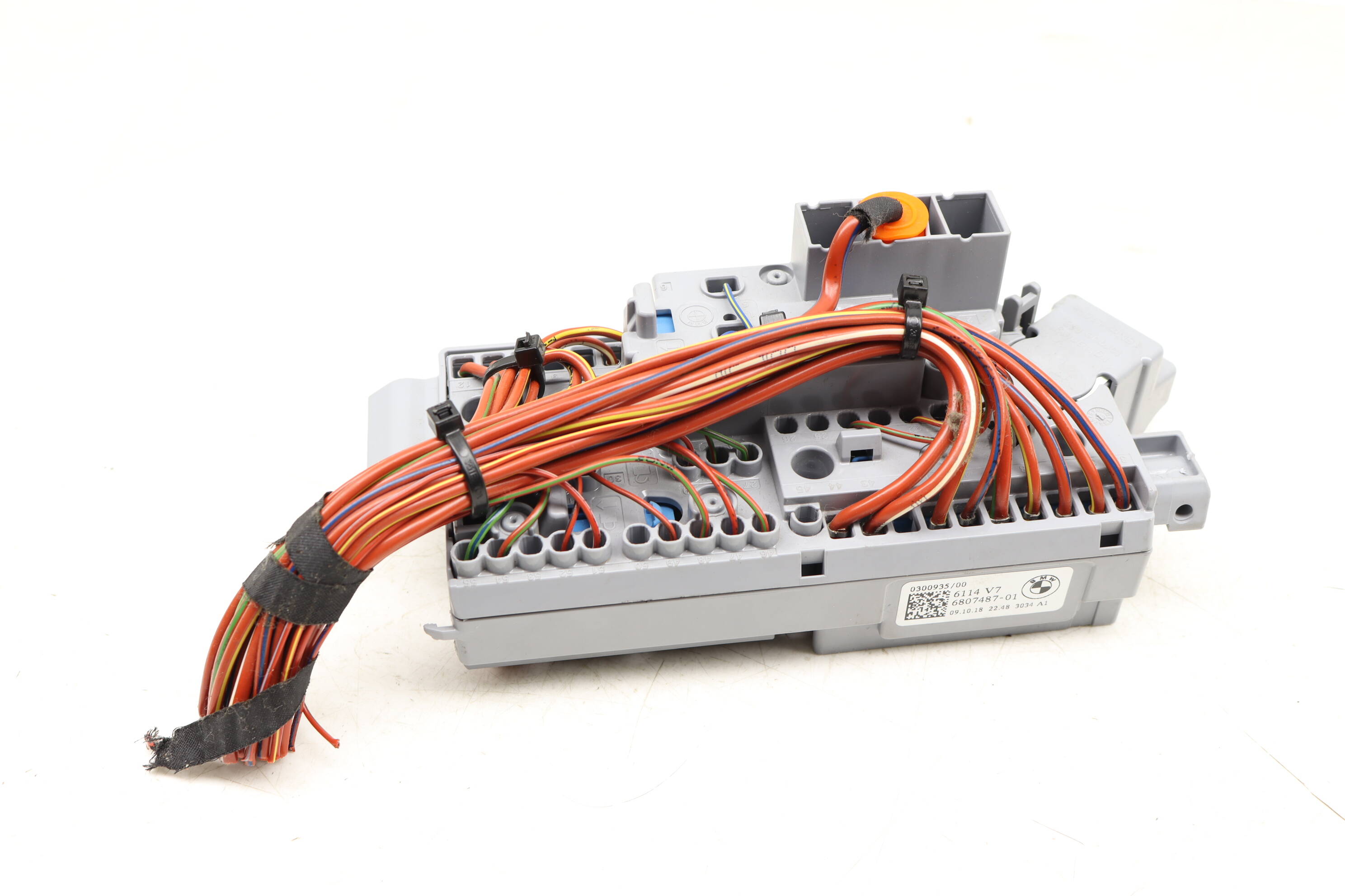 ポケファイ BMW Front Power Distribution / Fuse Box 61146807487