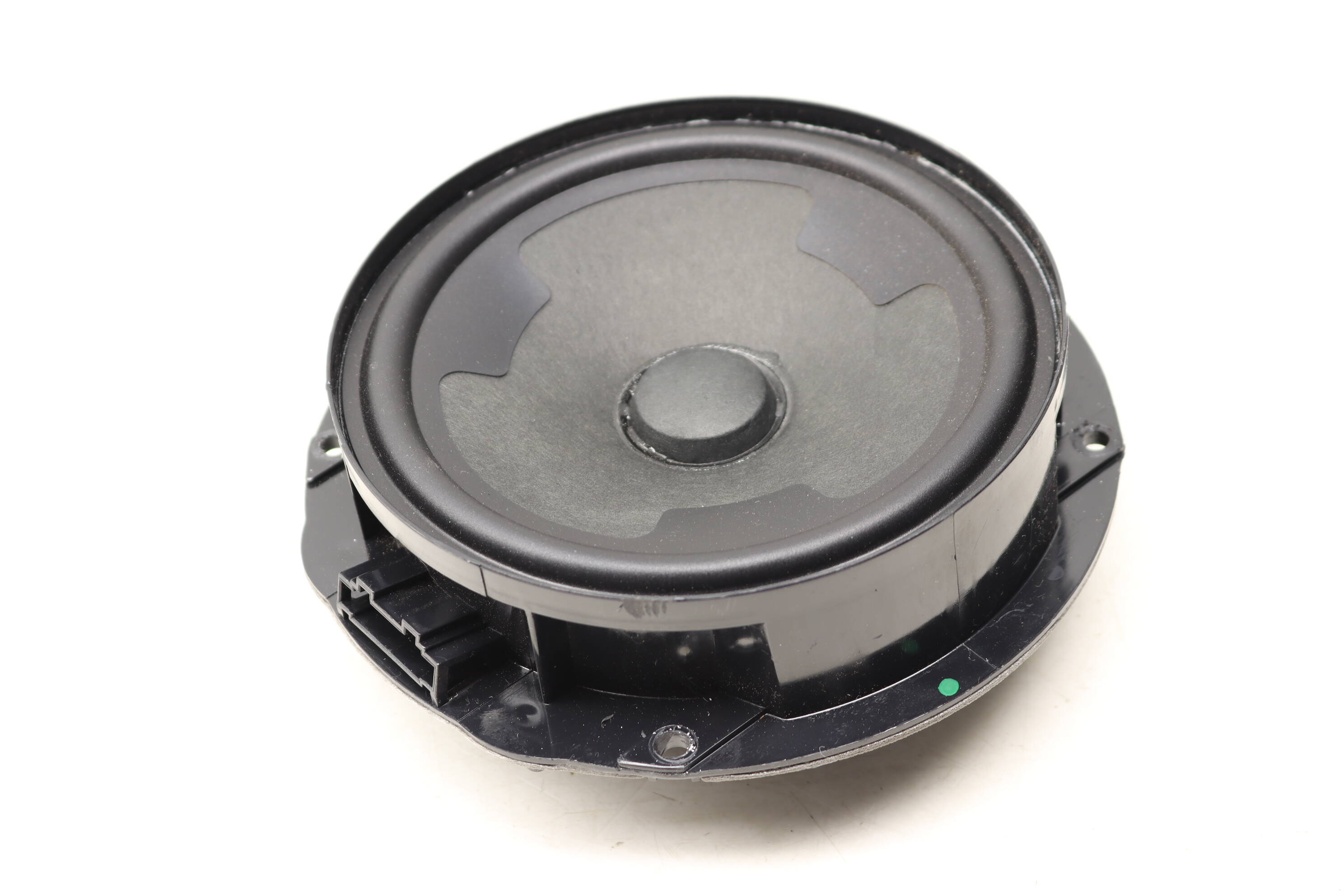 VW Front Door Speaker / Woofer (Taos, Jetta) 17A035453
