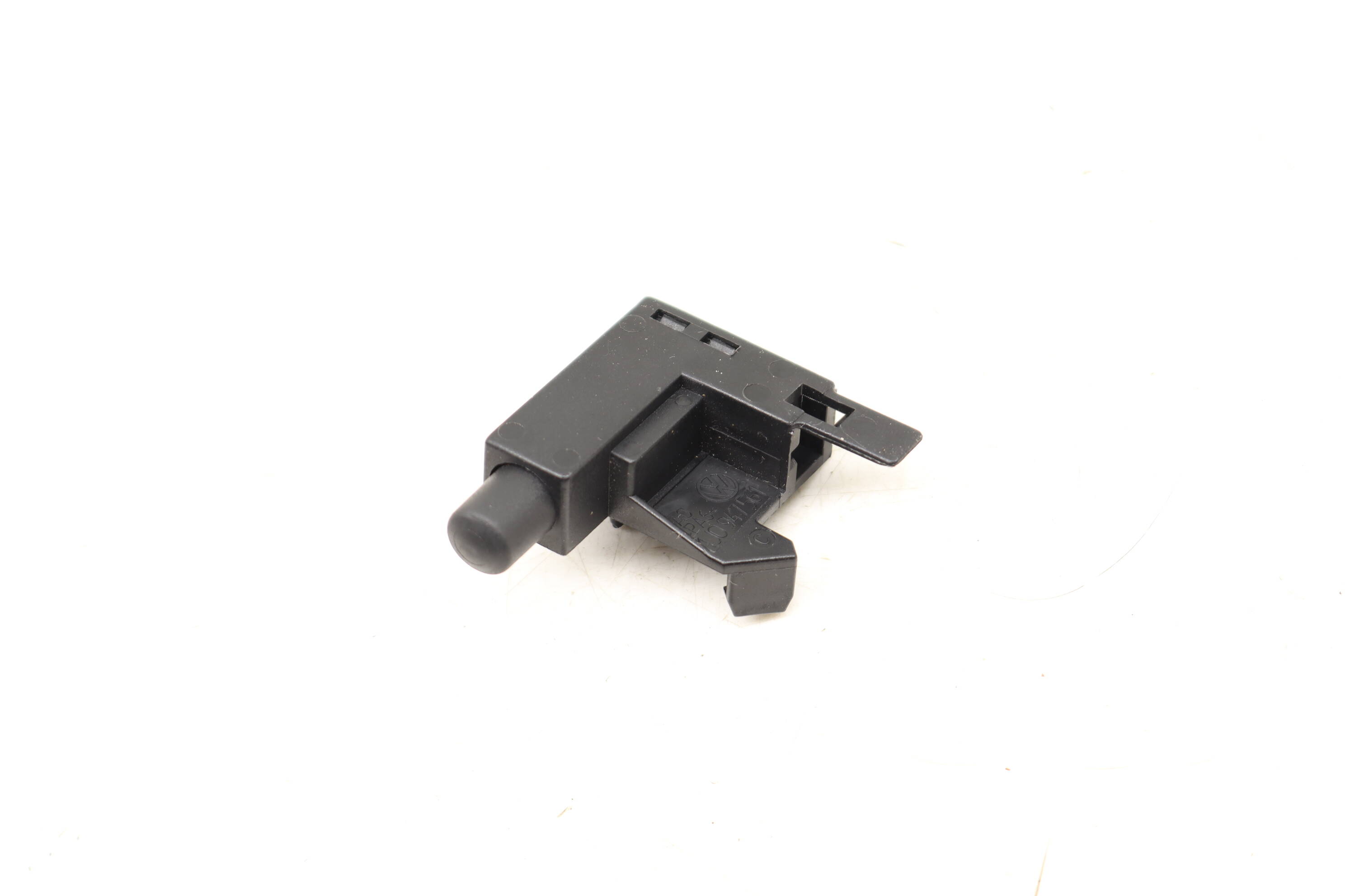 Parking Brake Switch / Sensor 1J0947561C 95561360100