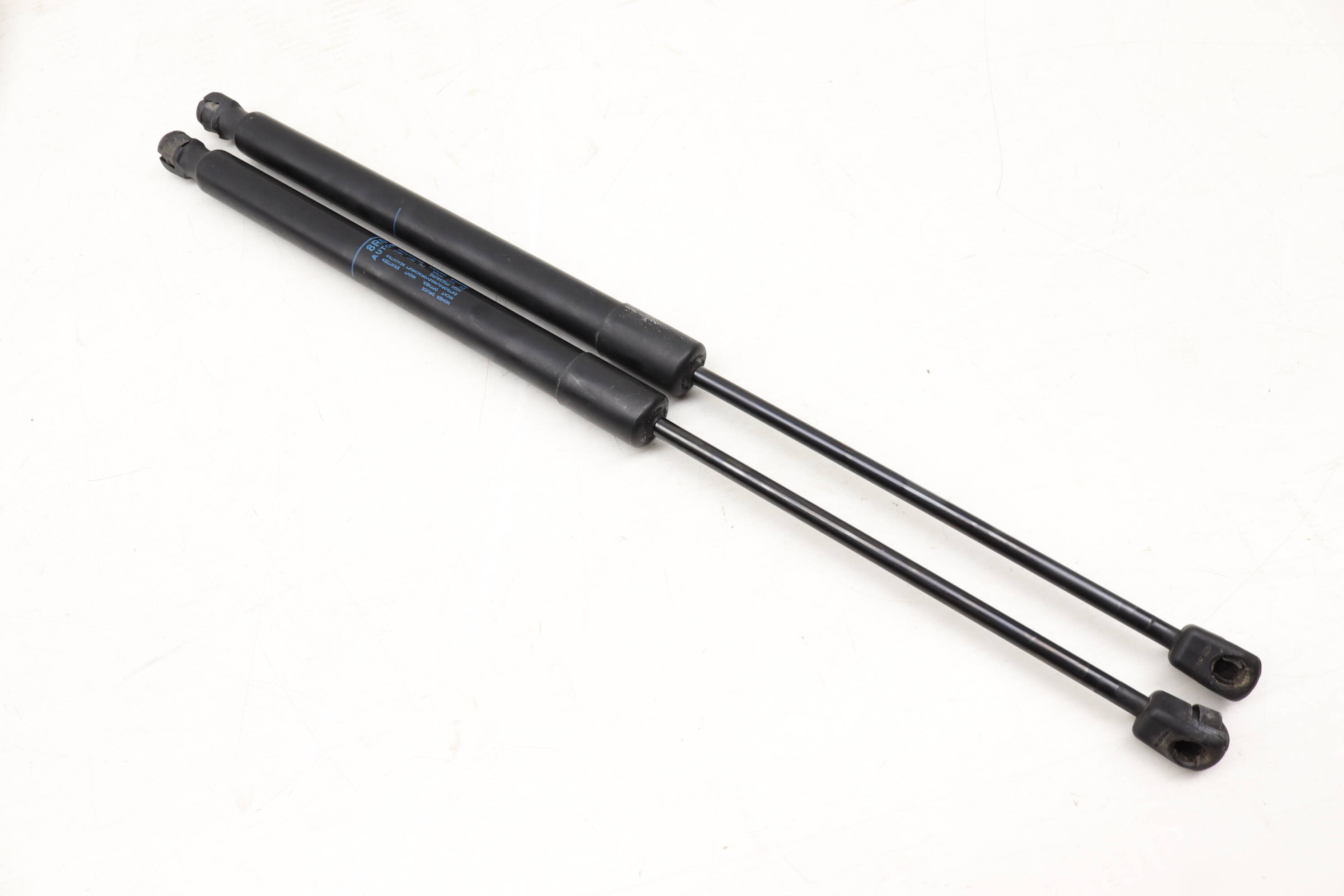 Trunk Hatch Strut / Shock Set 8R0827552A