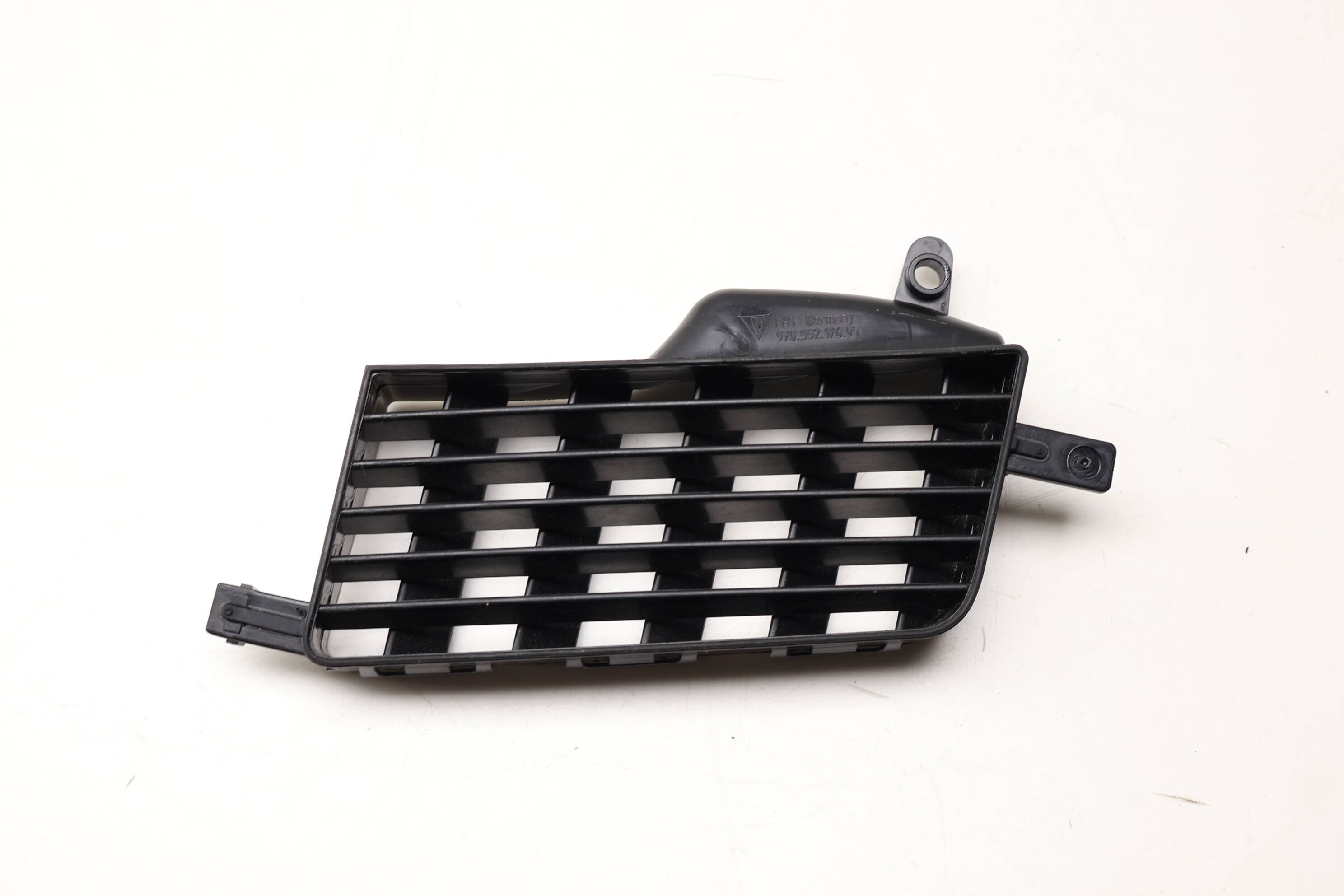 Upper&#x20;Center&#x20;Dash&#x20;Air&#x20;Vent&#x20;97055217600