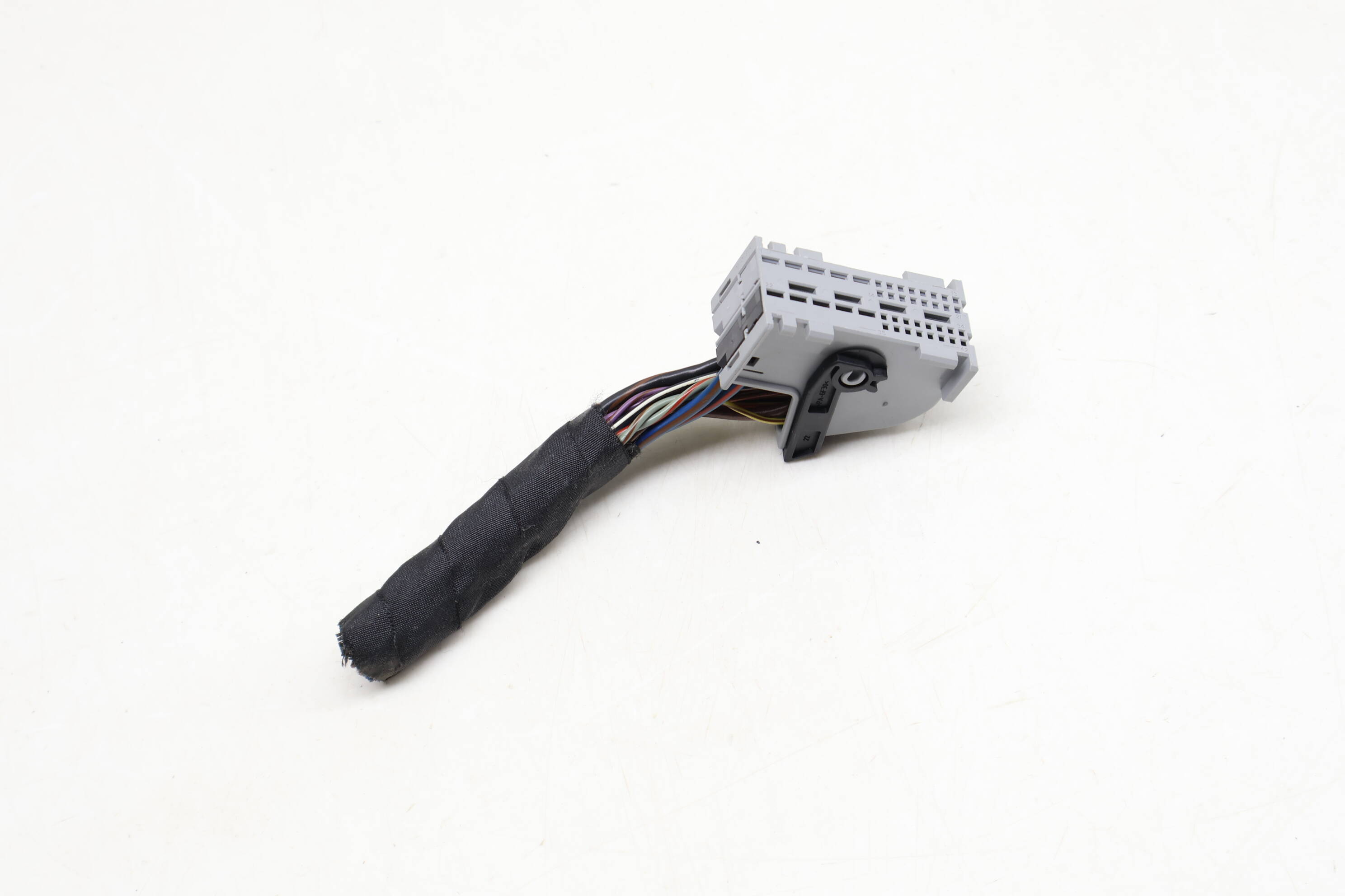 Active Sound Amplifier / Control Unit Wiring Connector Pigtail 65128364864