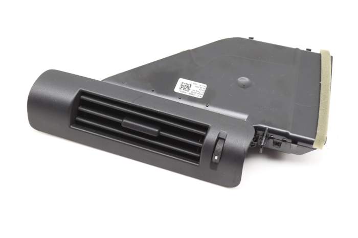 B Pillar Air Vent FK72018B05AE main product photo