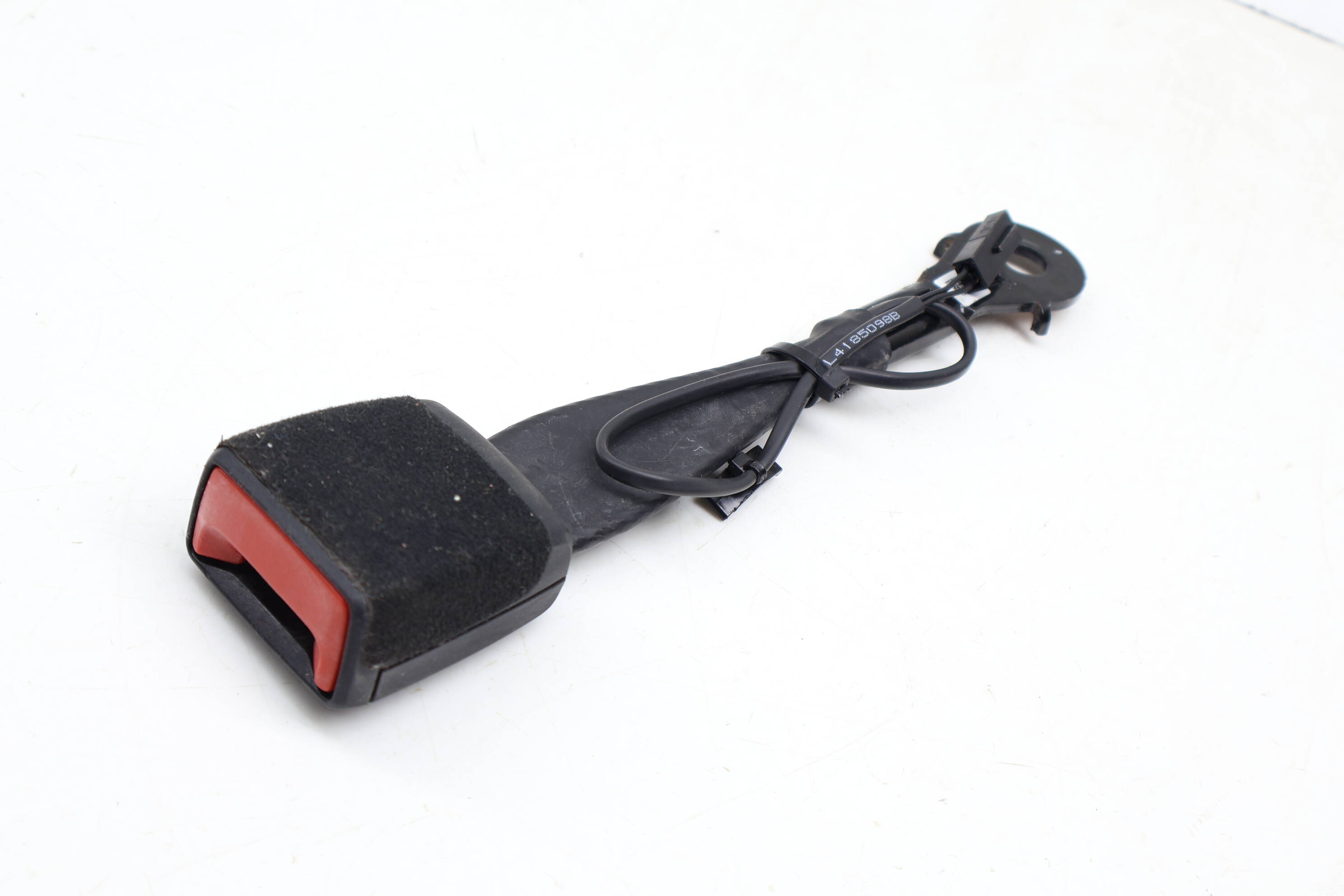 Seat Belt Buckle / Receiver 8W0857755A