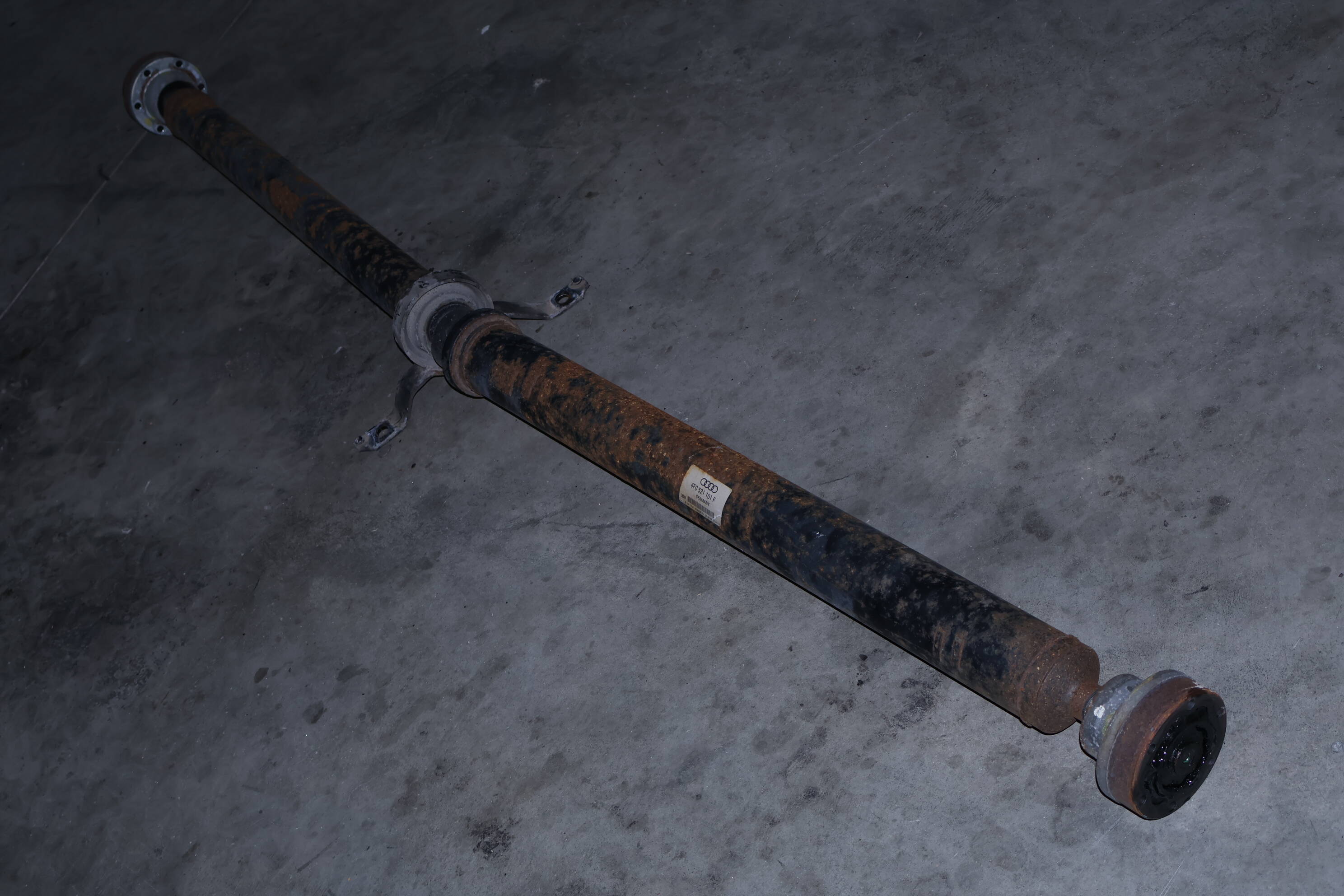 Driveshaft / Propeller Shaft 4F0521101F