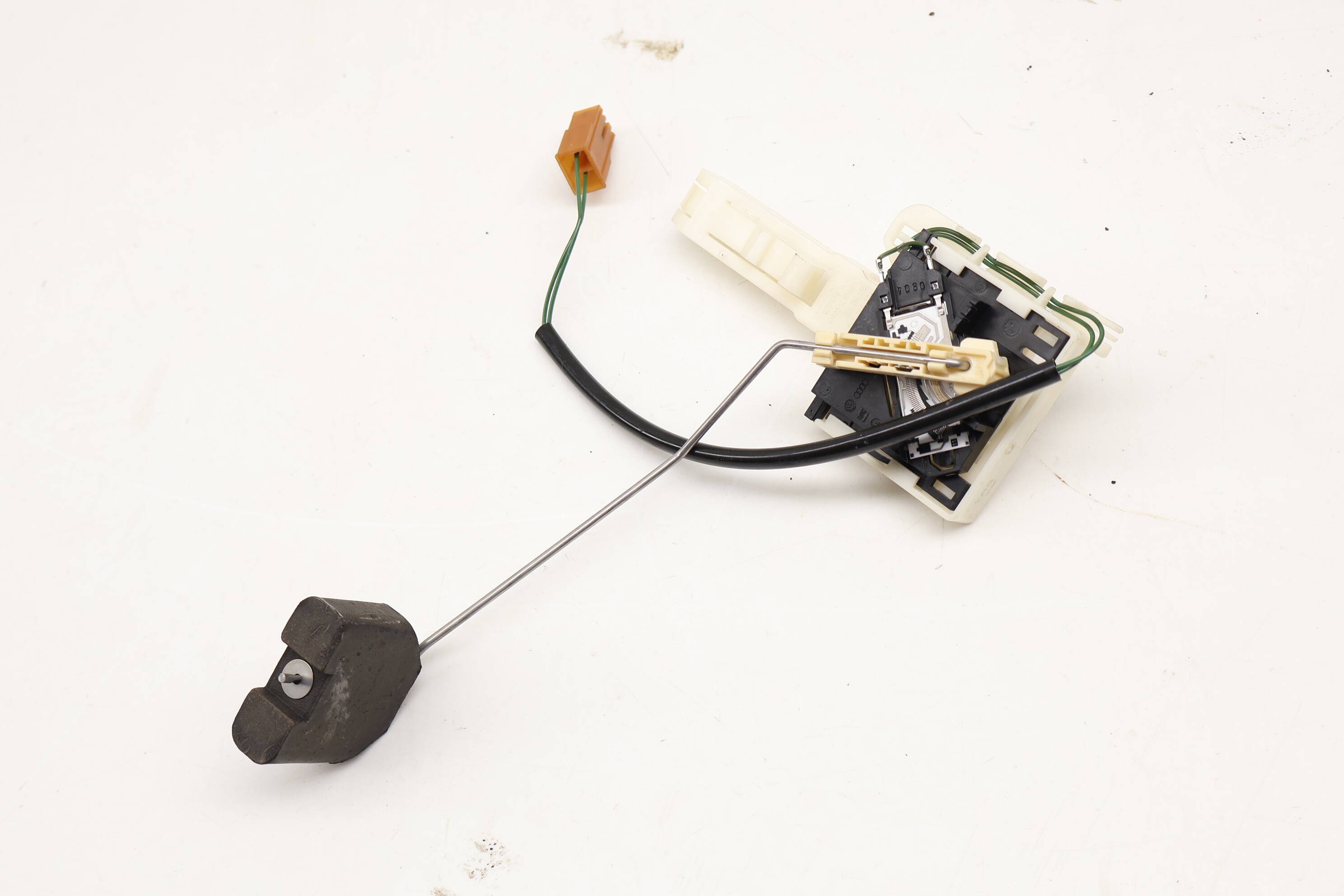 Fuel Gauge Level Sender / Sensor 7L0919673D 95562080500