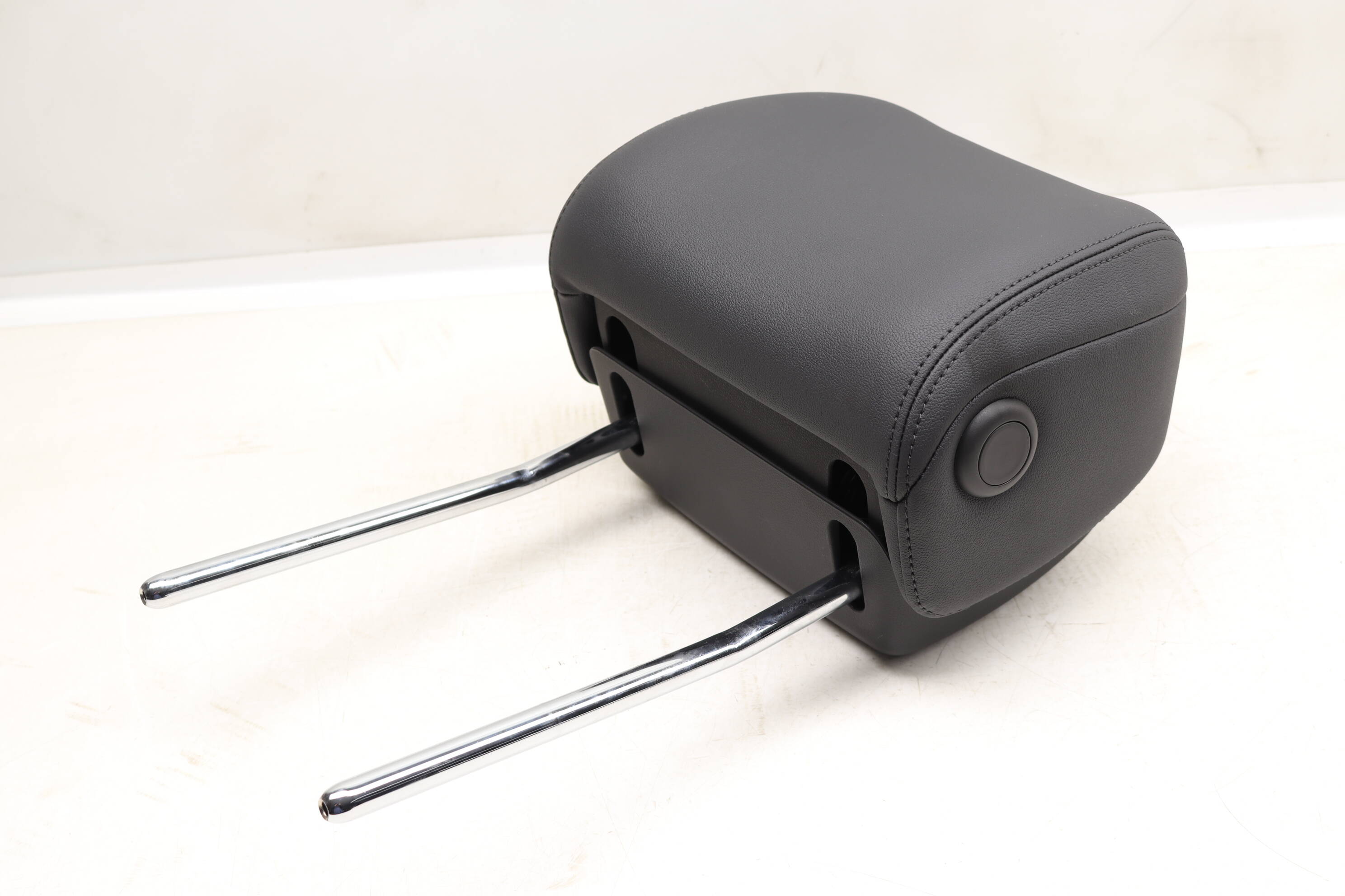 Headrest / Head Rest 4K0881901J