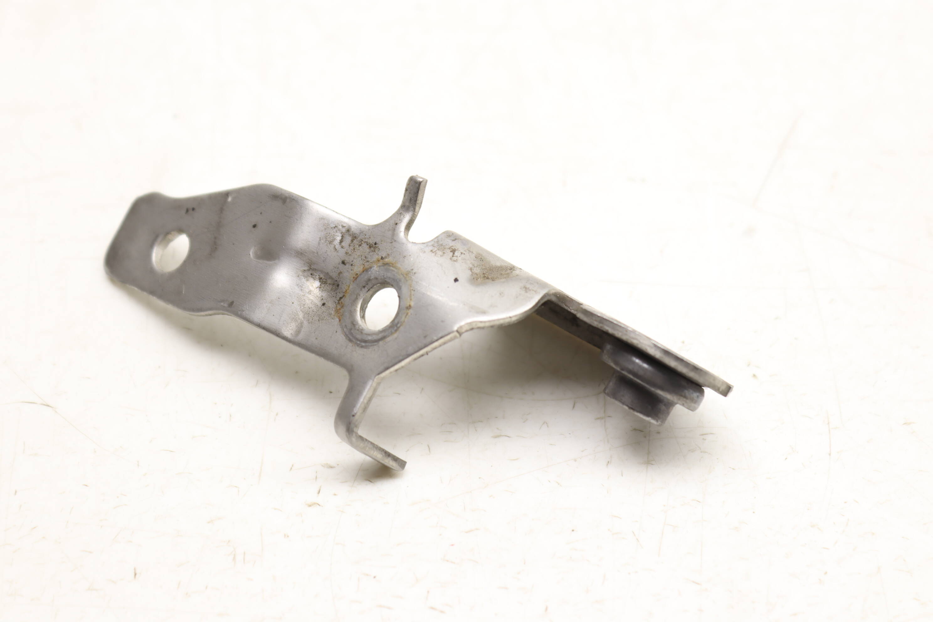 Intake Manifold Mount / Bracket 94611002777