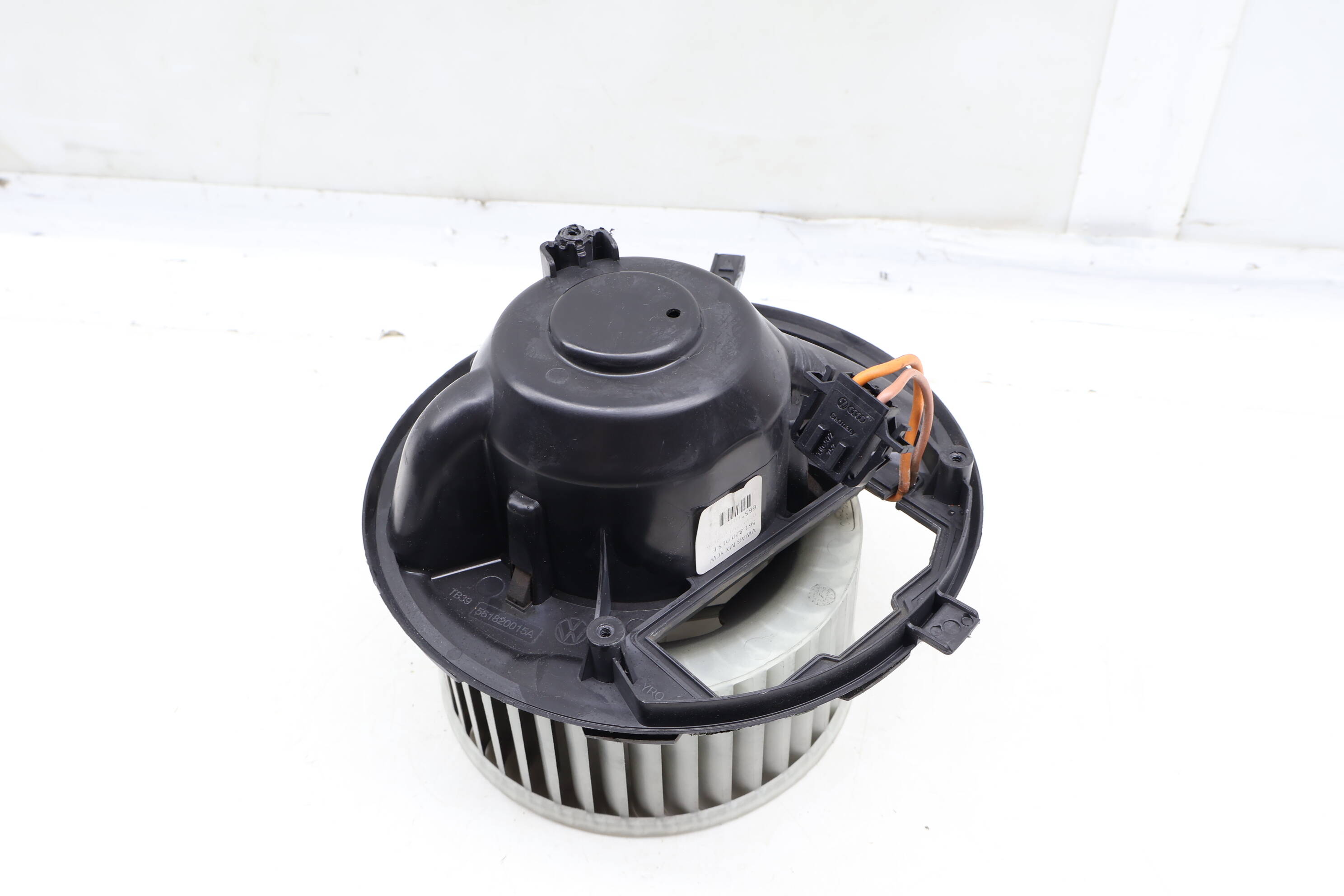 Blower Motor / Fan 561820015E