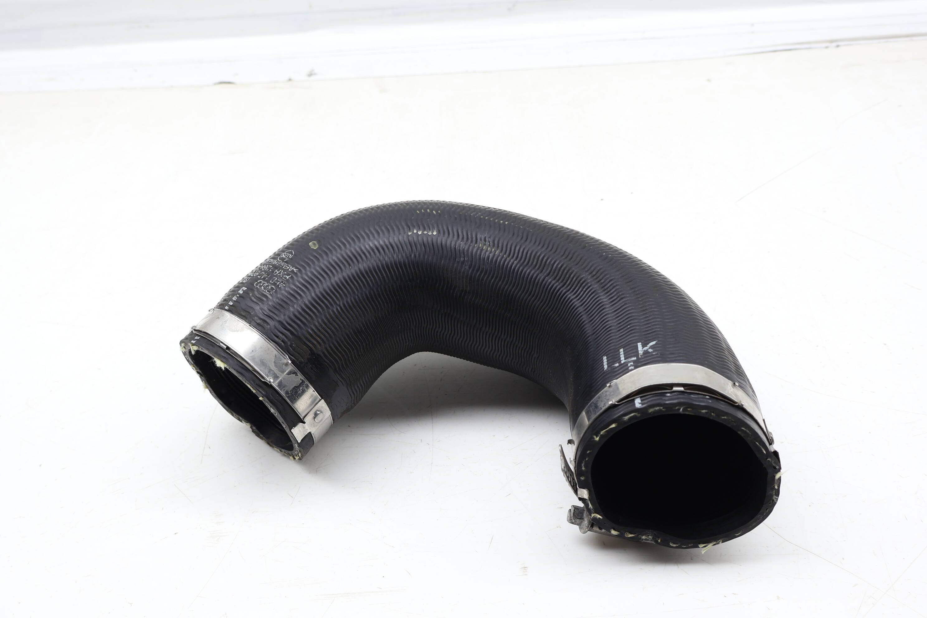 Turbo Intercooler Hose 4L0145972A