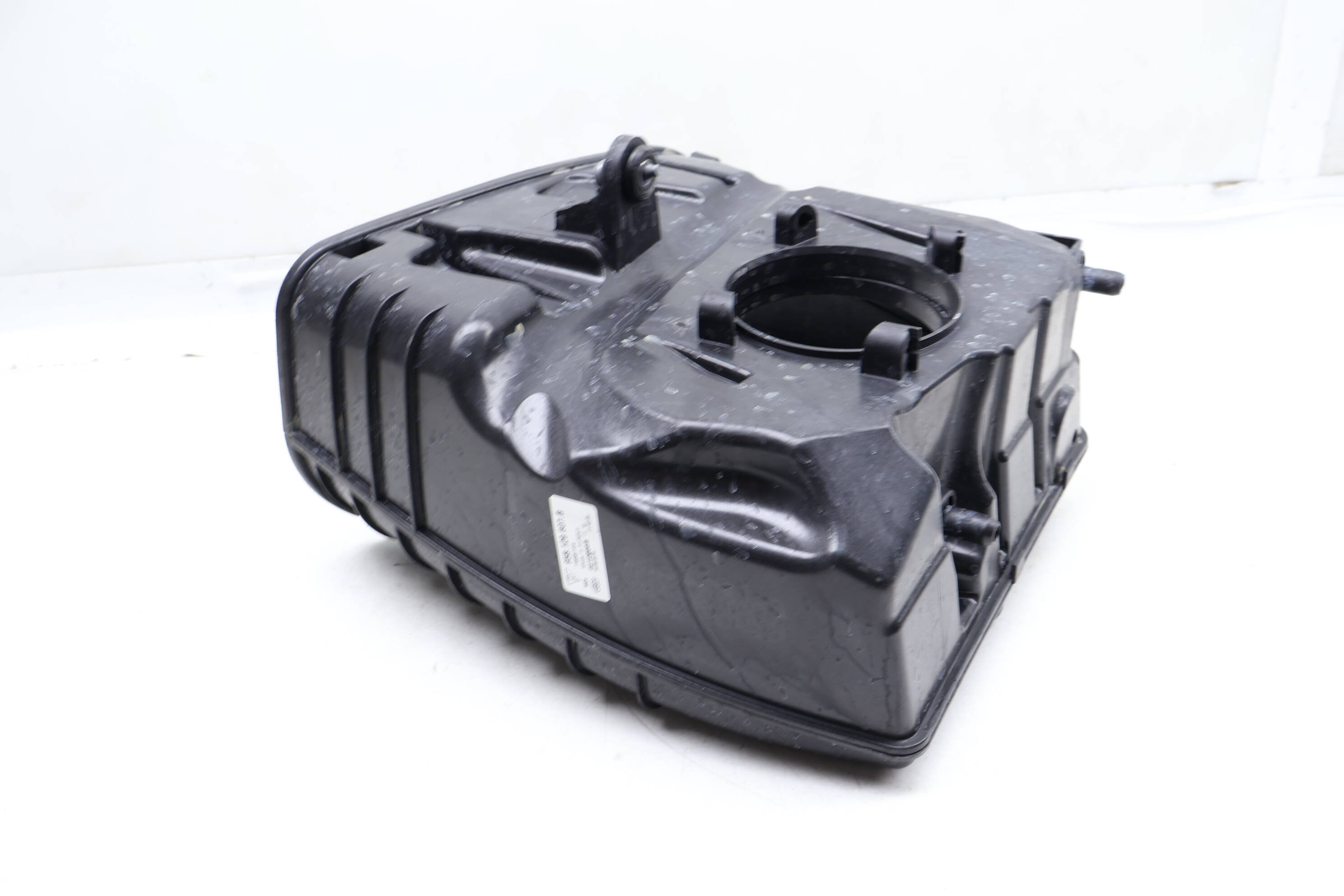 Engine Air Filter Housing / Box 95B129607B