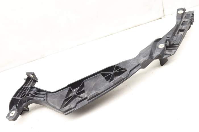 Bumper Mount Bracket / Guide 95B807889A main product photo