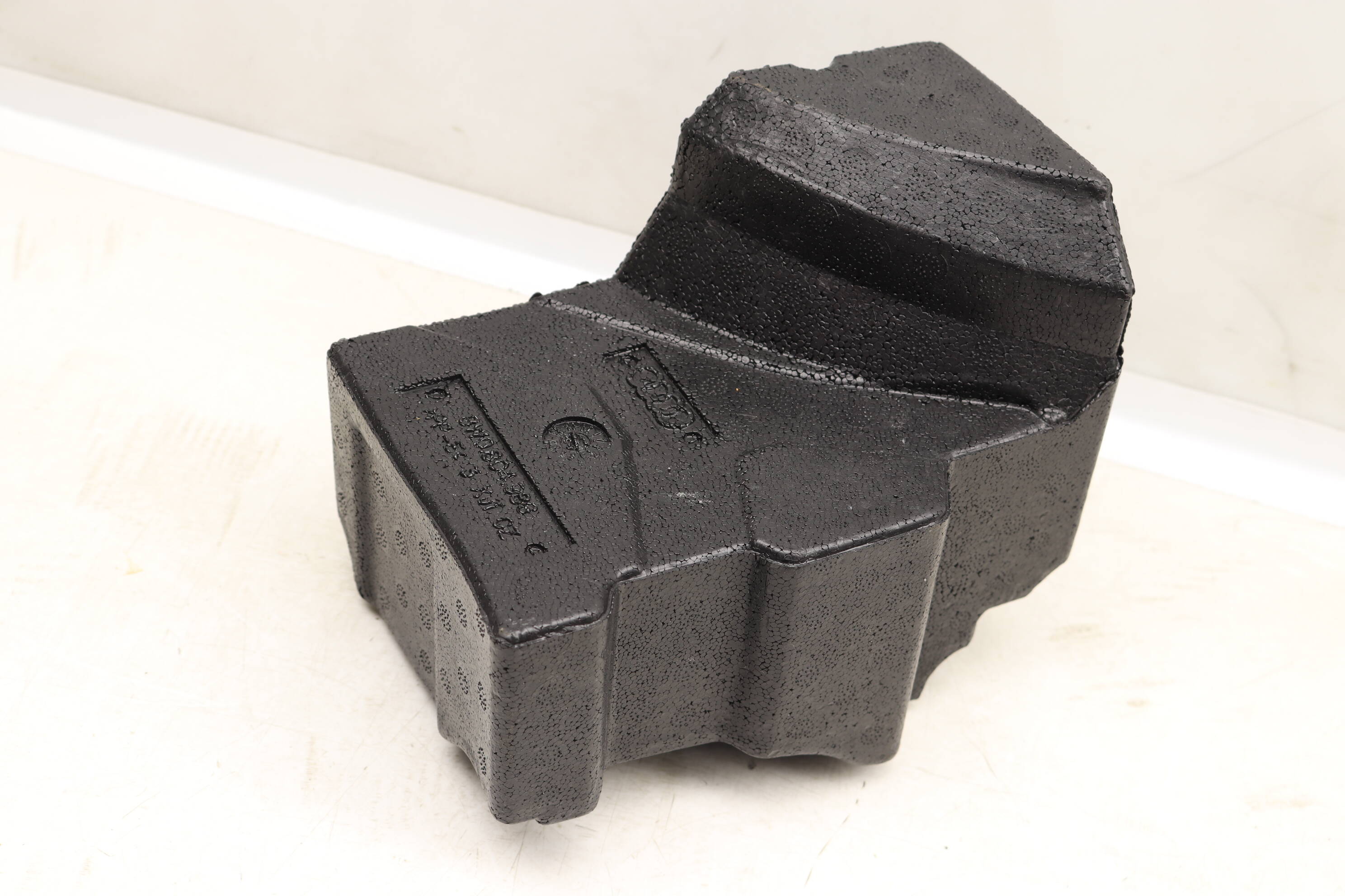 Auxiliary Battery Foam Molding 8W0804986