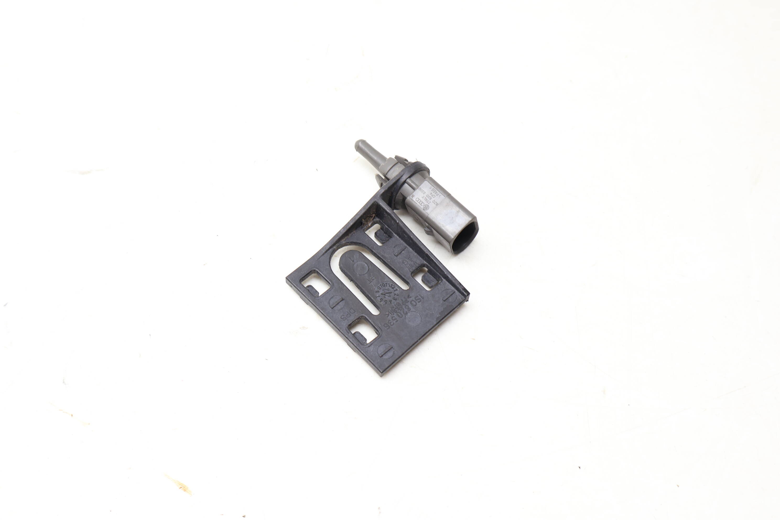 Ambient Air Temperature Sensor 8Z0820535B 9A7820535